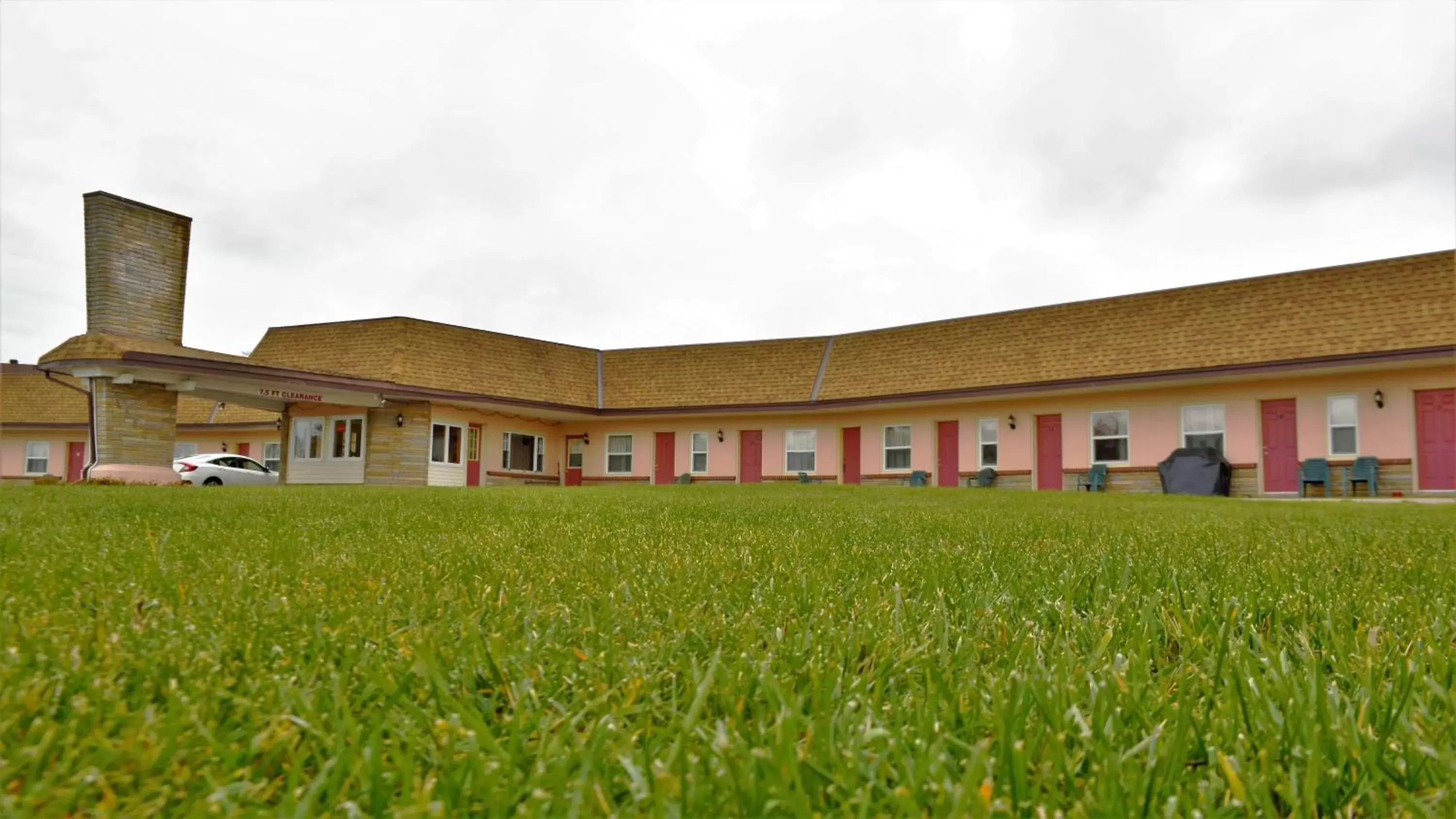 Bird's eye view in Knights Inn Colonial Fireside Inn Bird's eye view in Knights Inn Colonial Fireside Inn