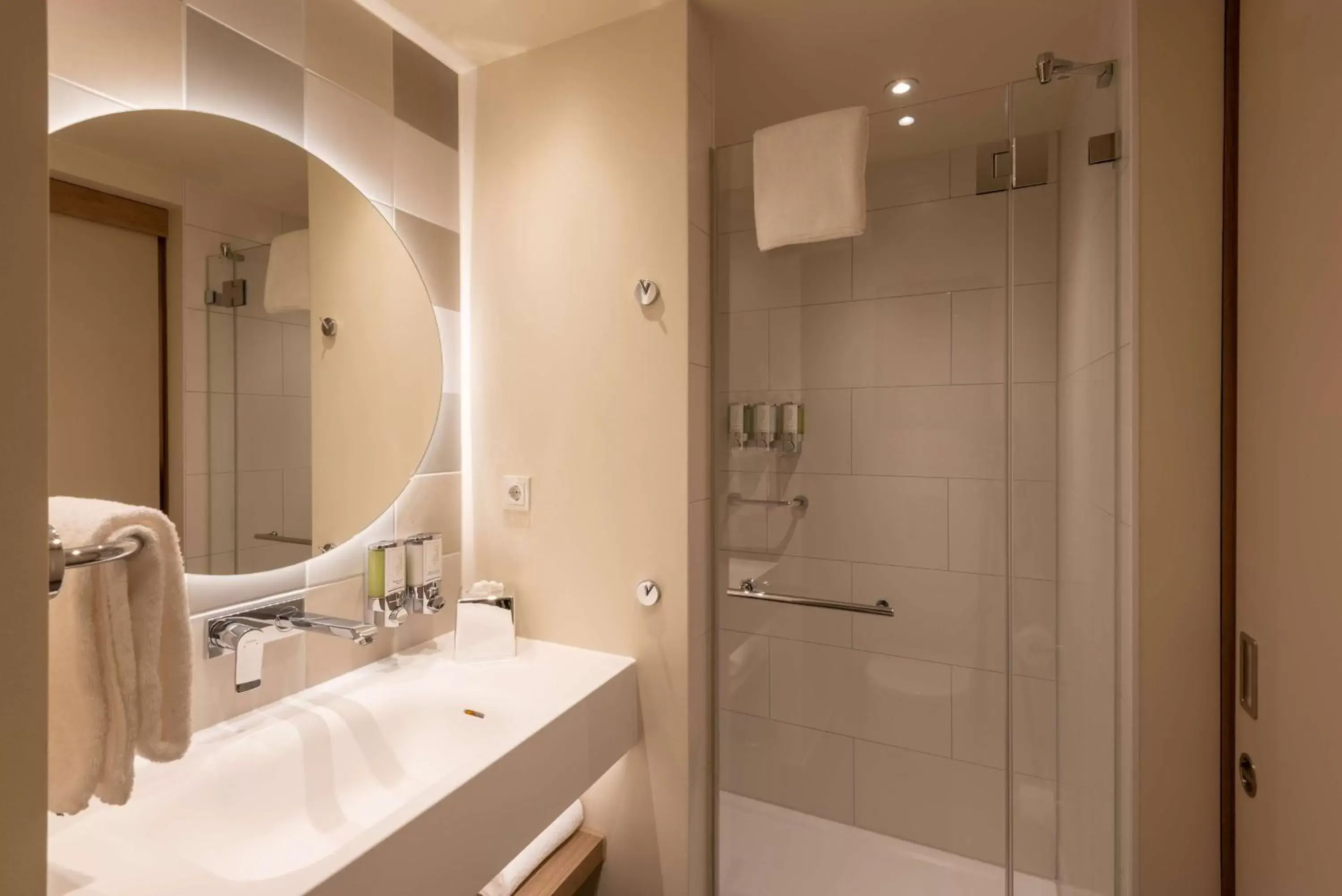 King Room in Hampton By Hilton Munich City North King Room in Hampton By Hilton Munich City North