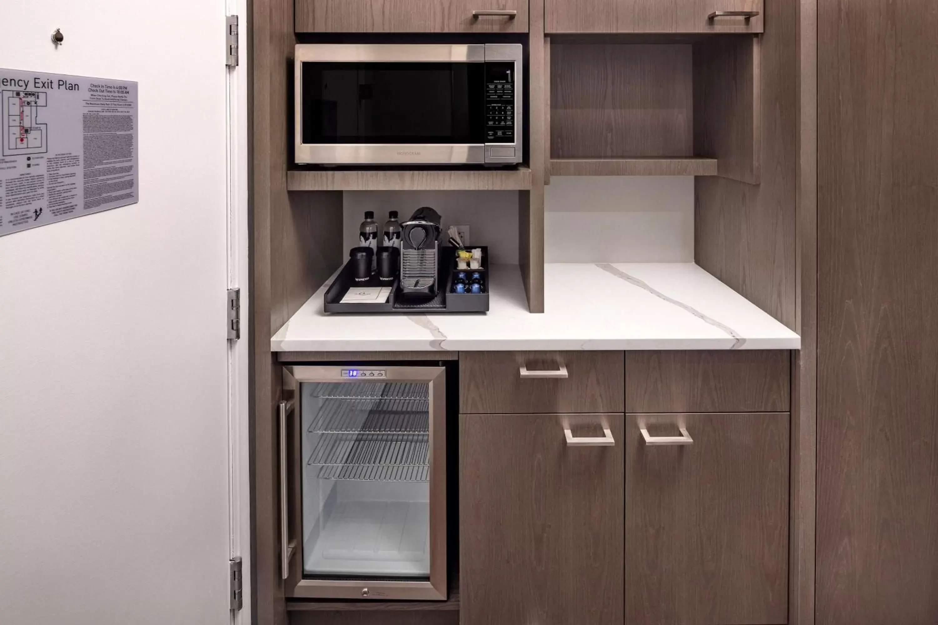 Kitchen or kitchenette, Kitchen/Kitchenette in Hilton Club The Quin New York