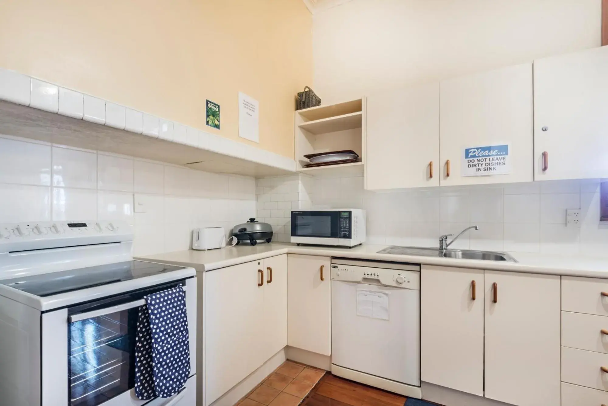 Communal kitchen, Kitchen/Kitchenette in Halswell Lodge