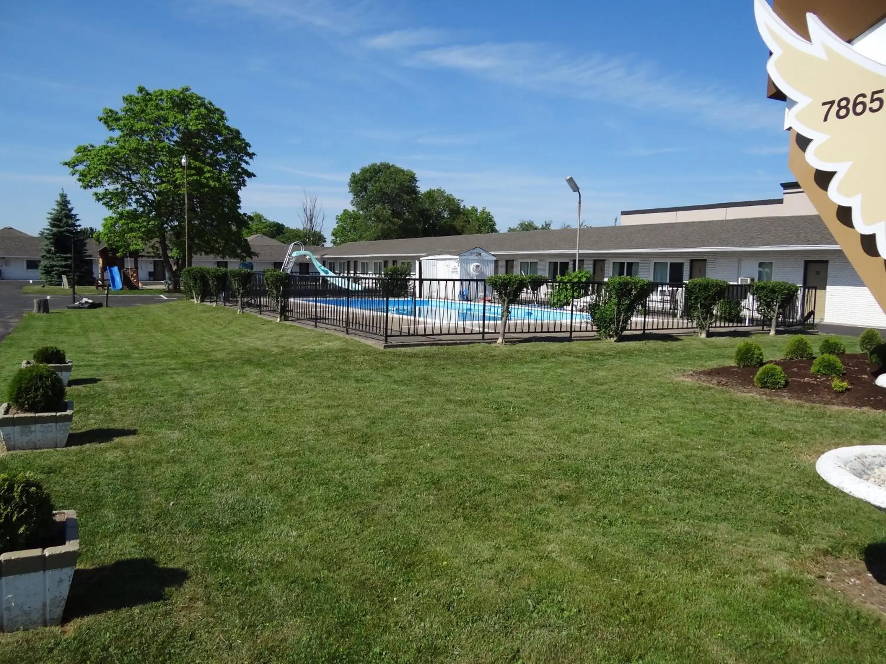 Swimming pool, Property Building in Falcon Inn