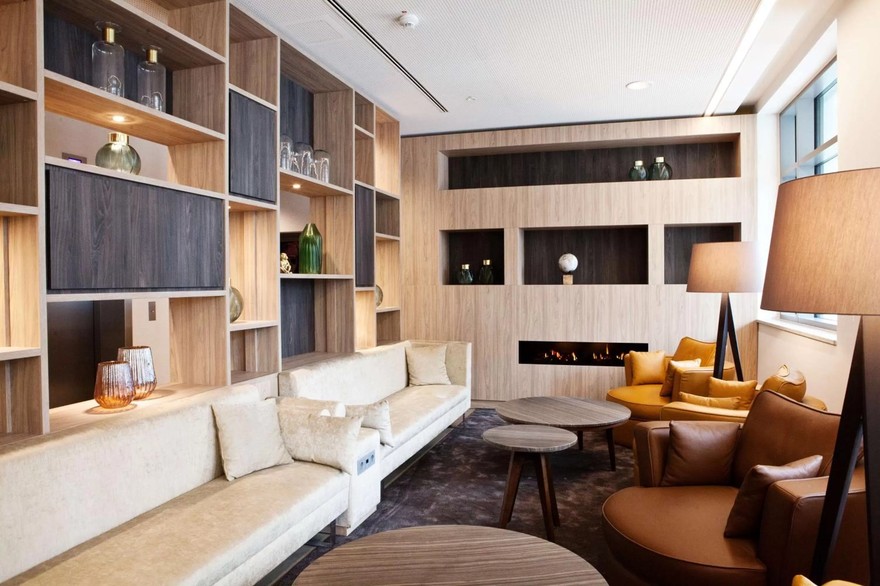 Lobby or reception in Hampton By Hilton Dortmund Phoenix See