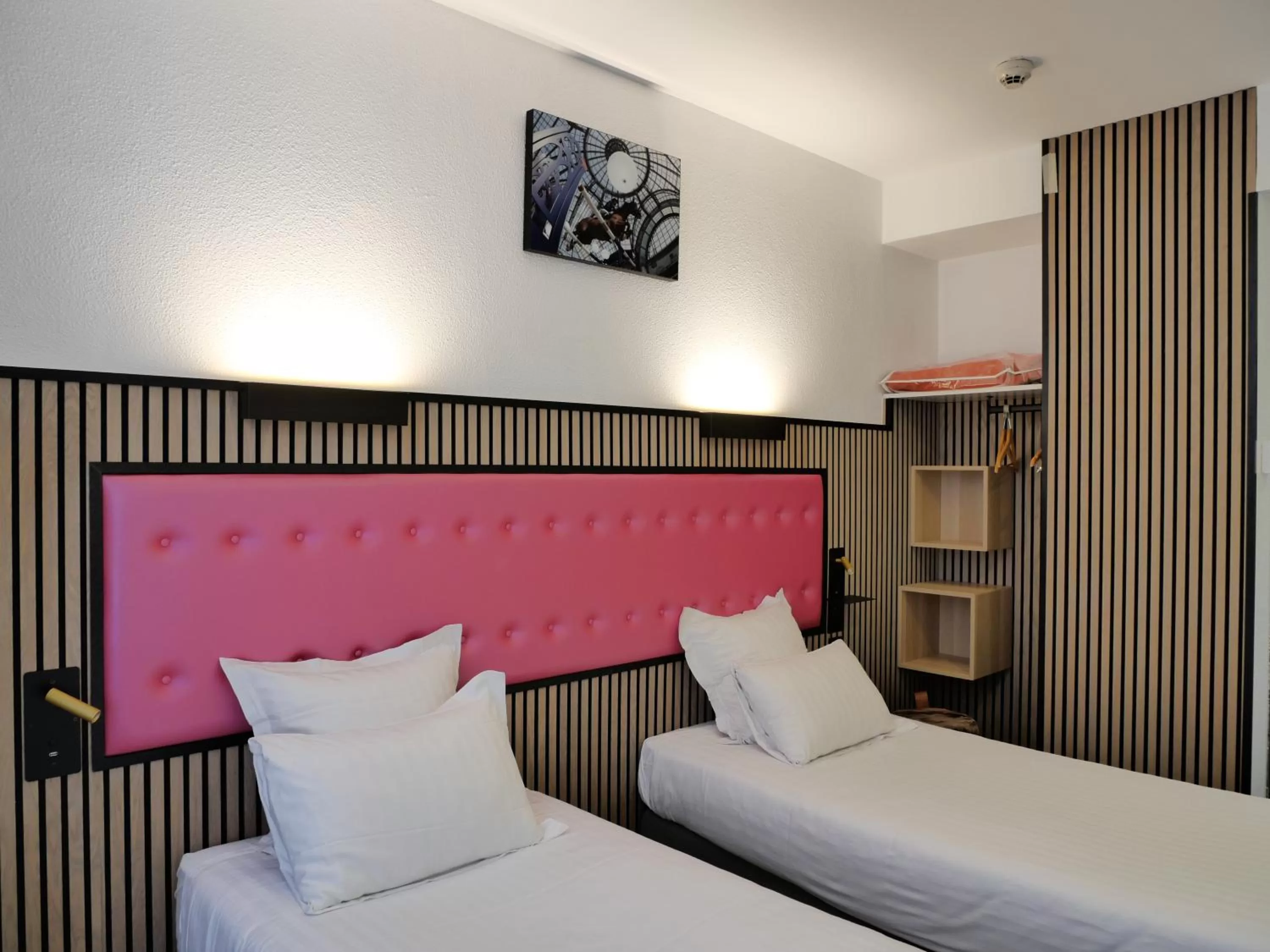 Bed in Hôtel Carré Vieux Port