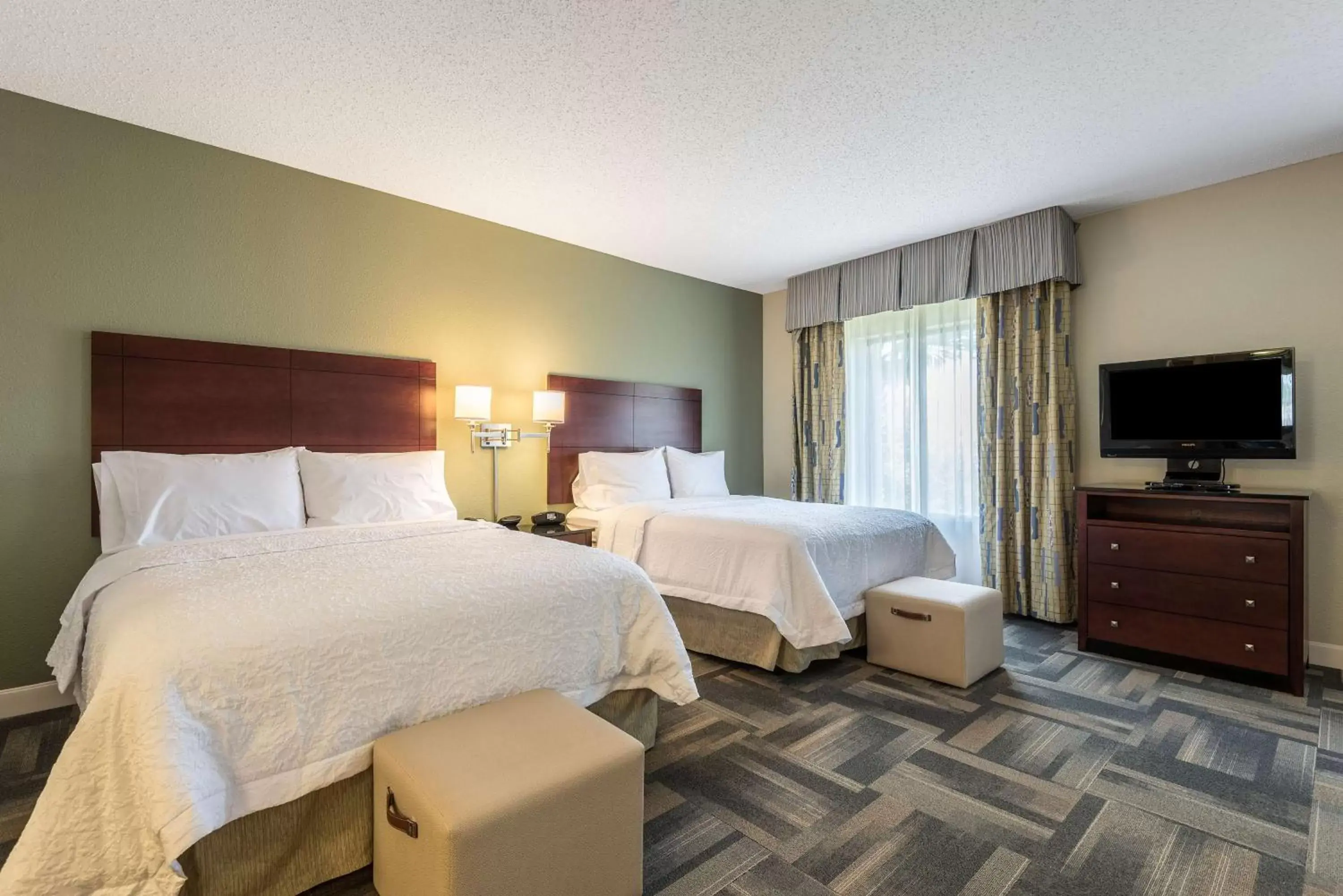 Bedroom, Bed in Hampton Inn & Suites Orlando-South Lake Buena Vista