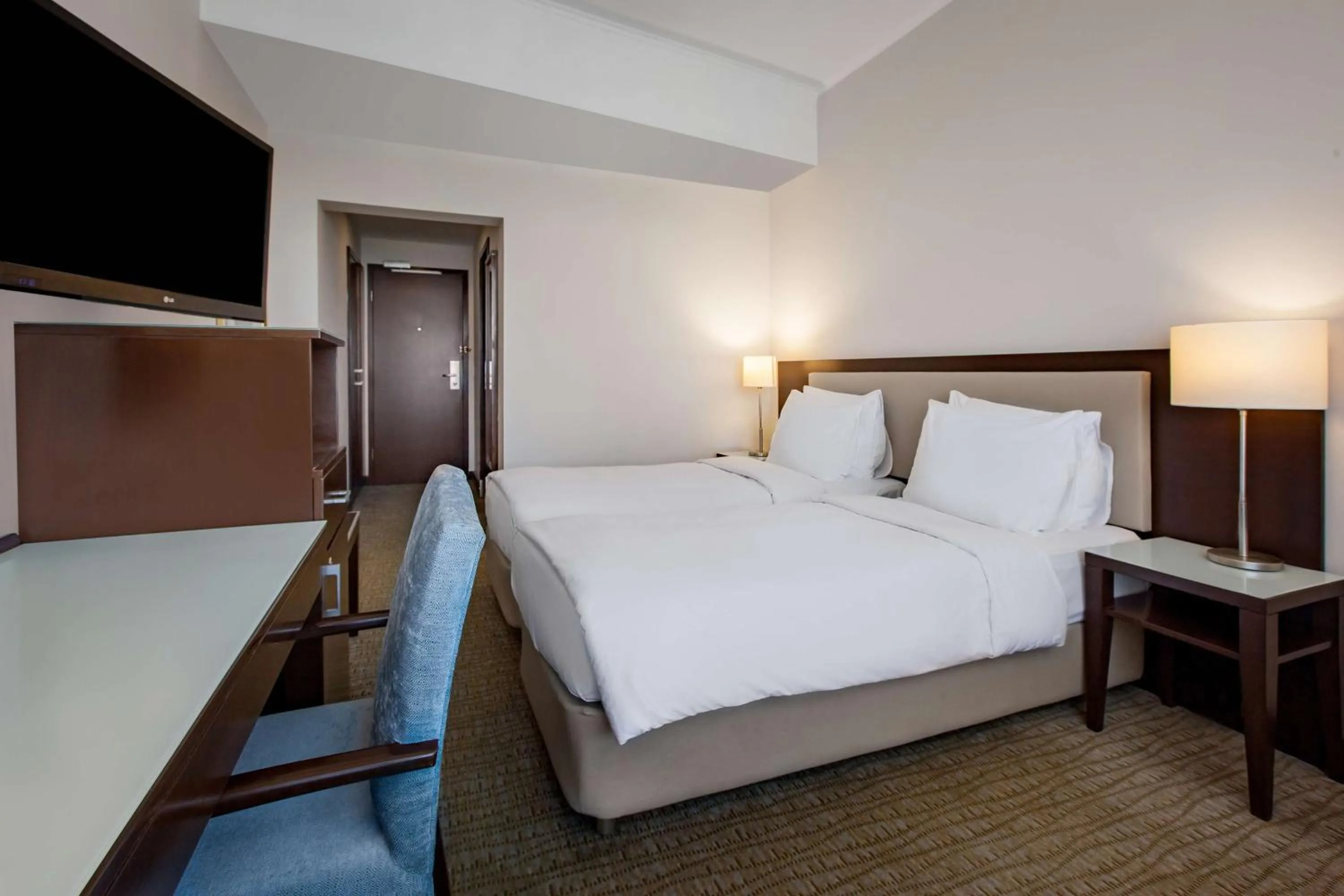 Toilet, Bed in Radisson Blu Ankara