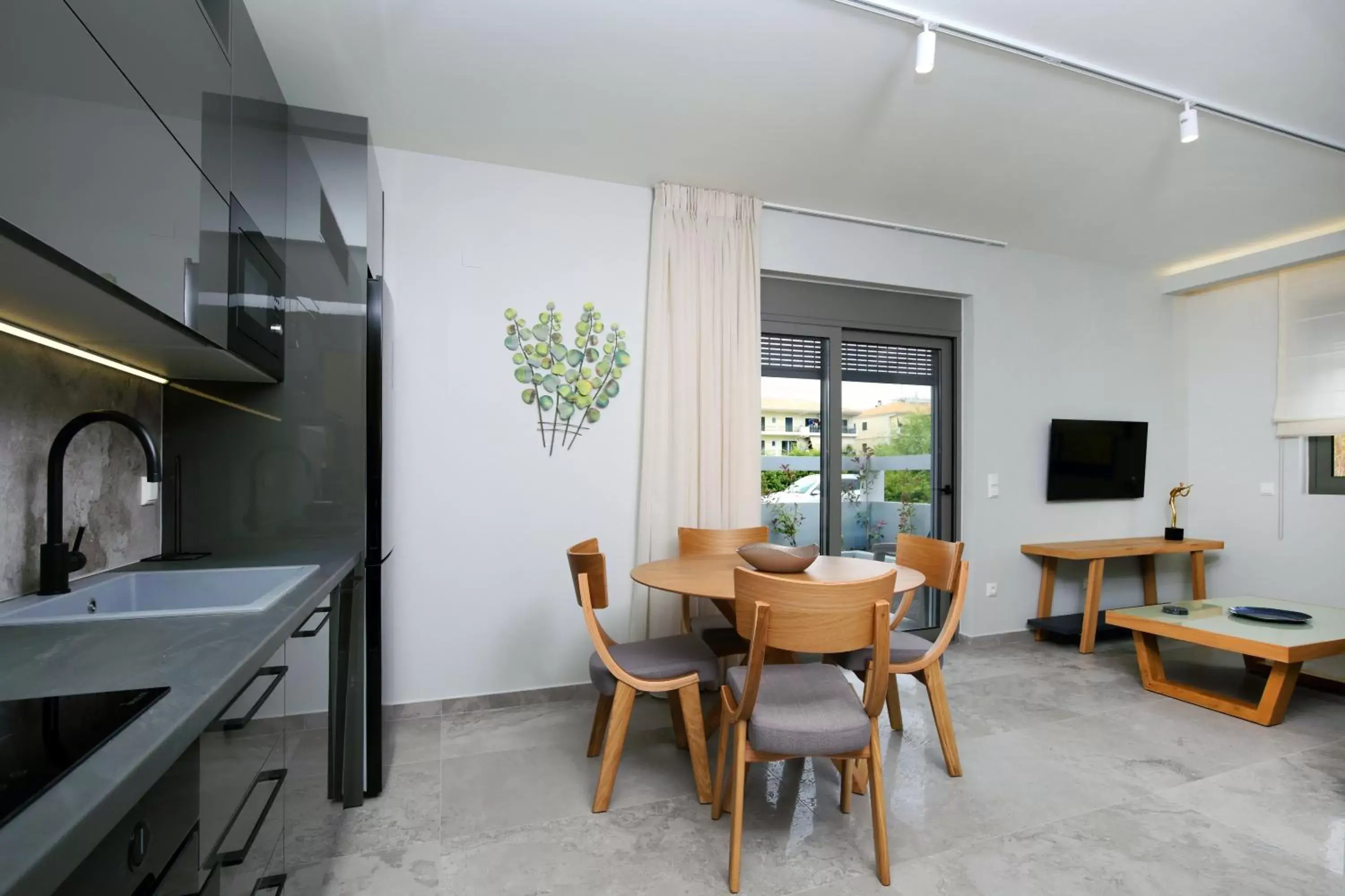 TV and multimedia, Dining Area in Carabella Residence