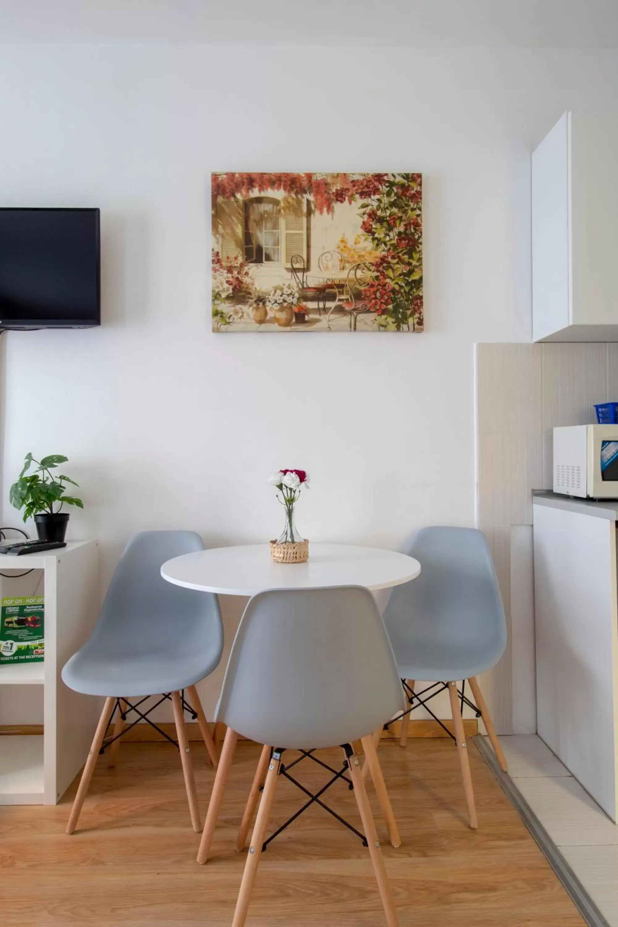 Dining Area in Prince Apartments