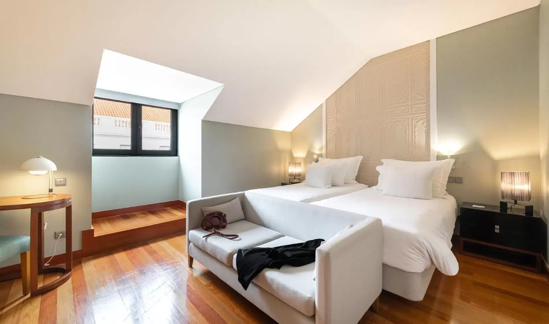 Bed in Pousada de Lisboa - Small Luxury Hotels Of The World