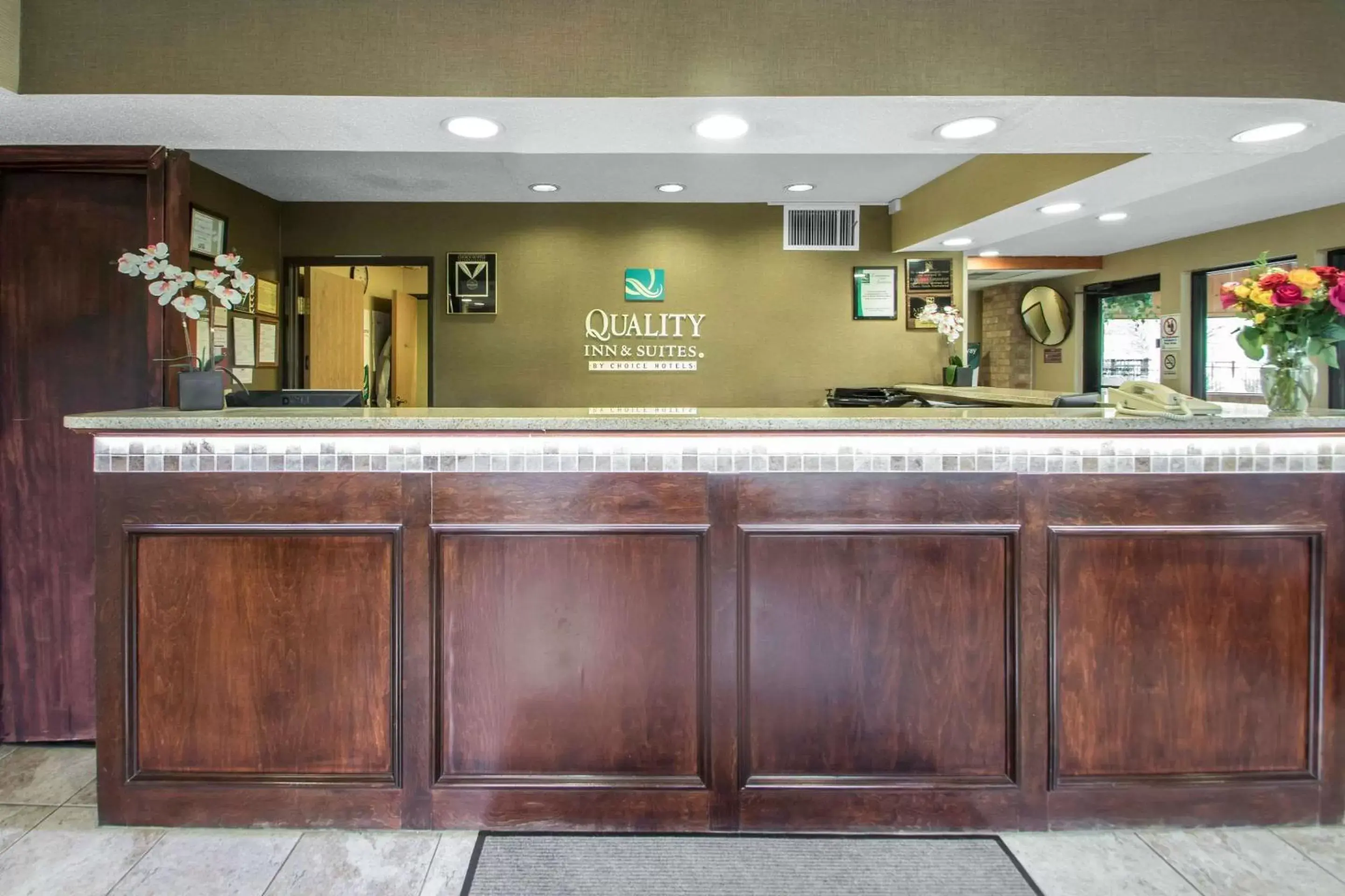 Lobby or reception, Lobby/Reception in Quality Inn & Suites Sun Prairie Madison East