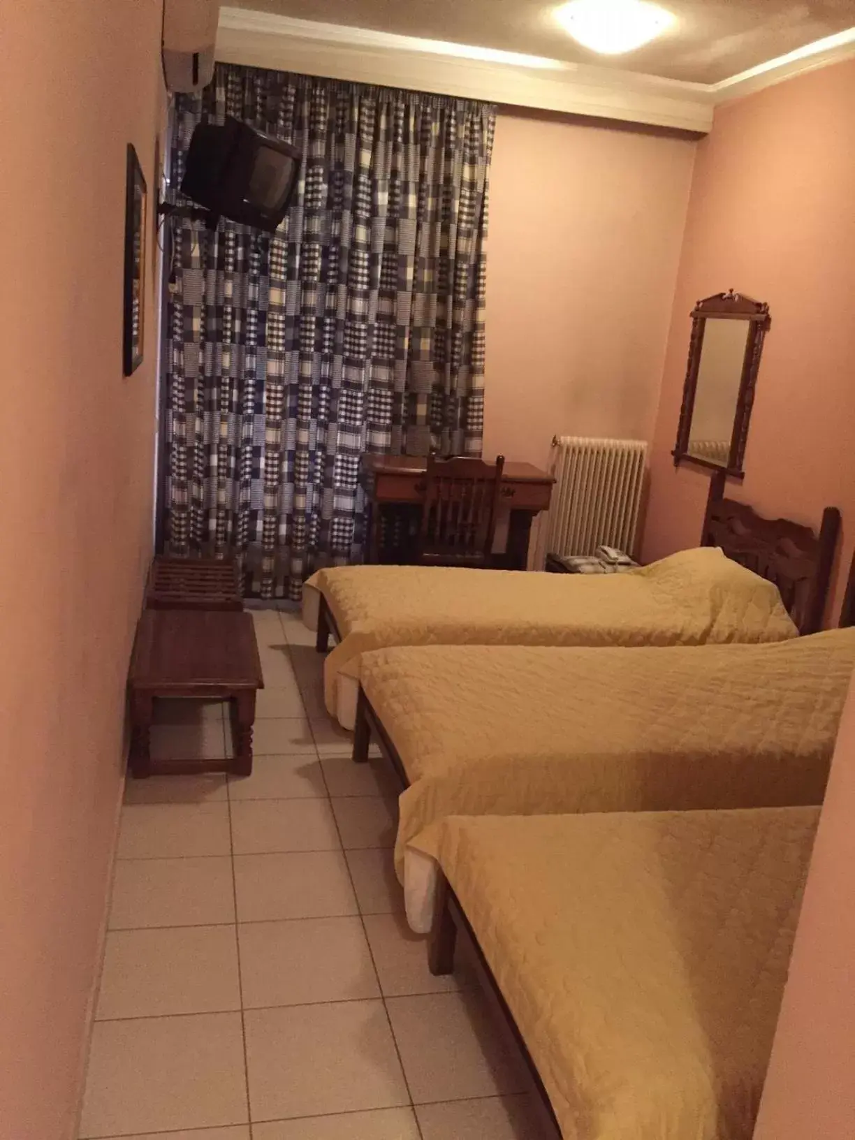 Economy Triple Room - single occupancy in Hotel Costis Economy Triple Room - single occupancy in Hotel Costis