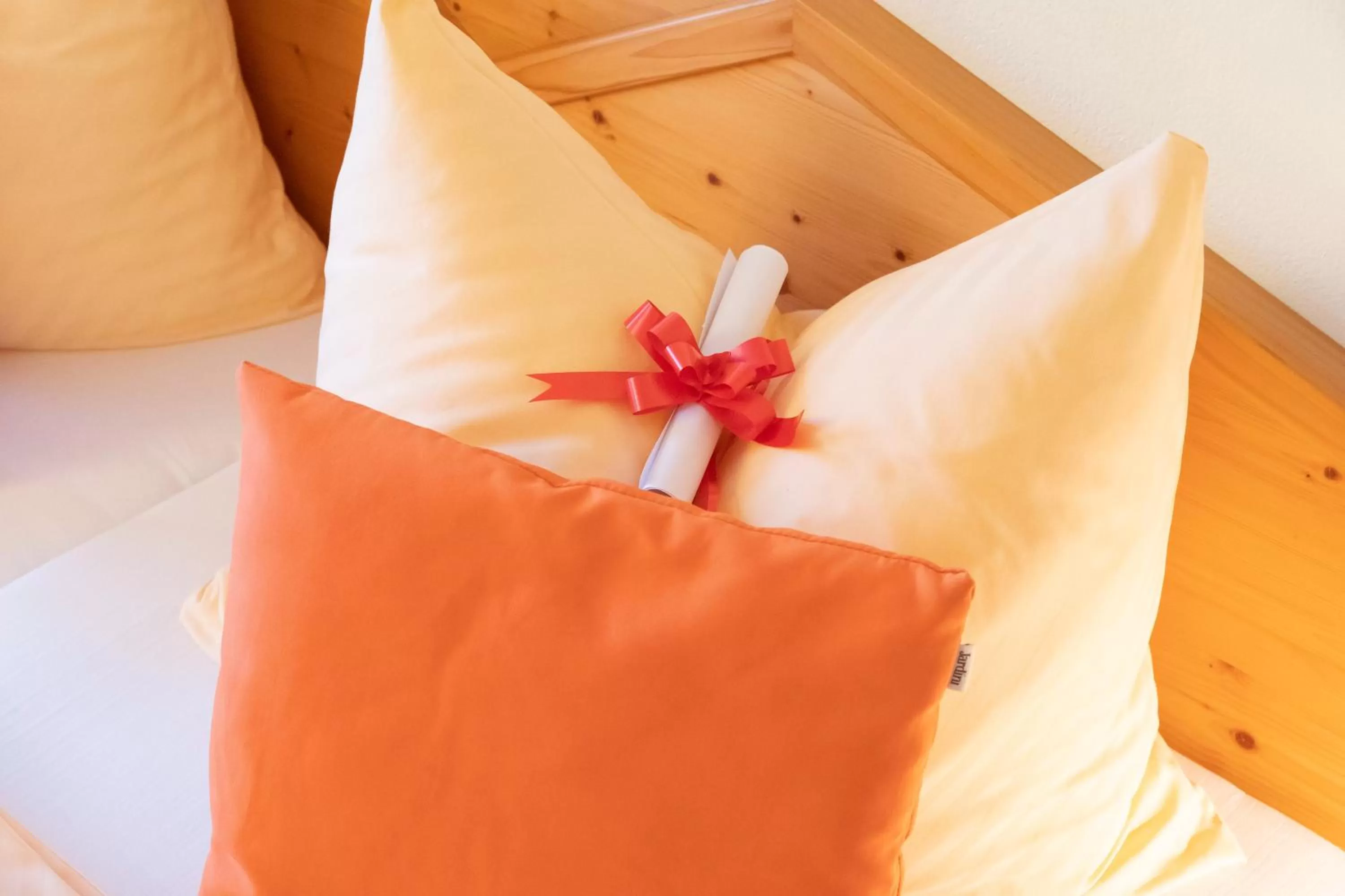 Bedroom, Bed in Hotel Garni Oasis Loipersdorf