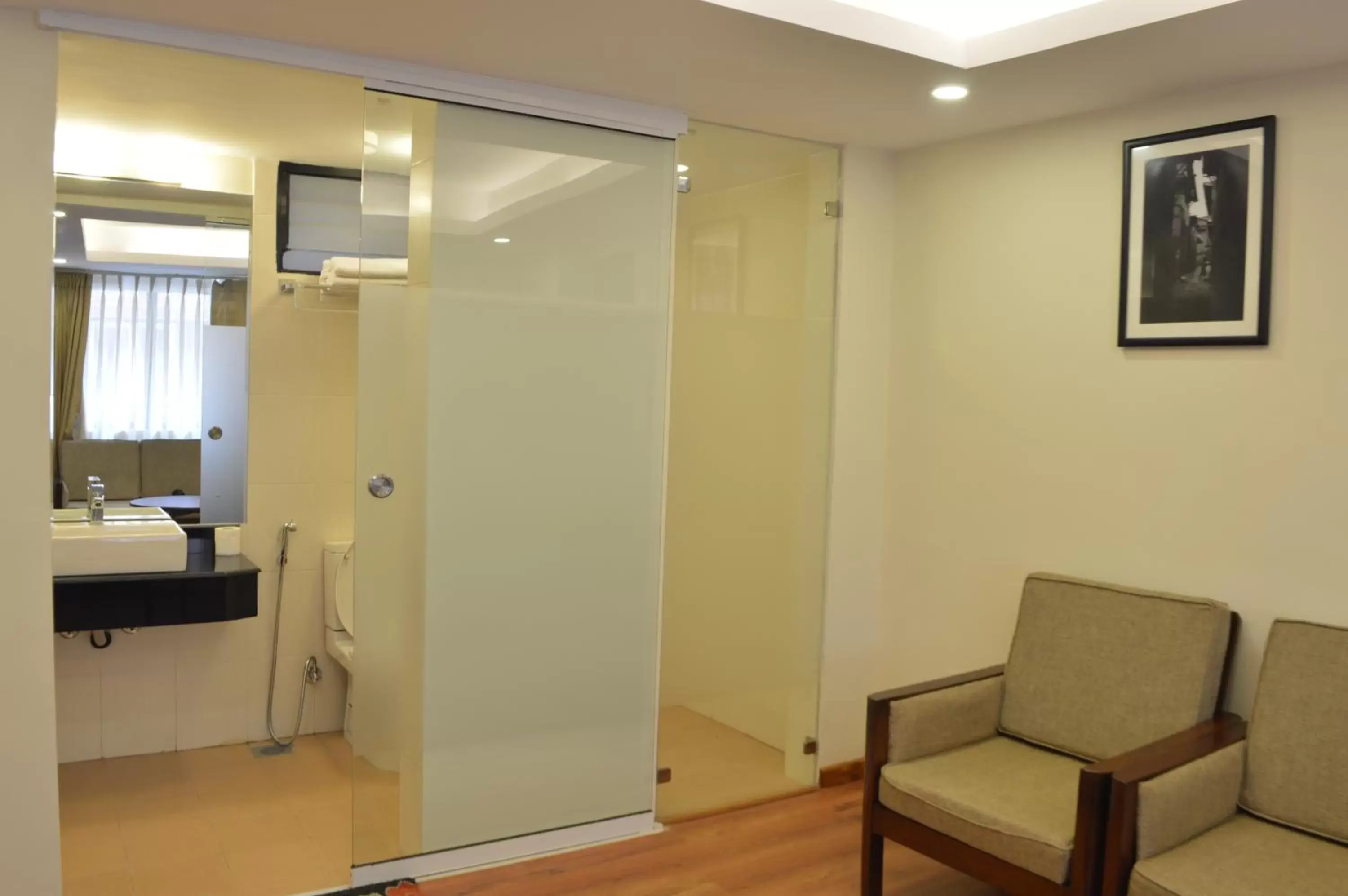 Bathroom, Seating Area in Potala Guest House