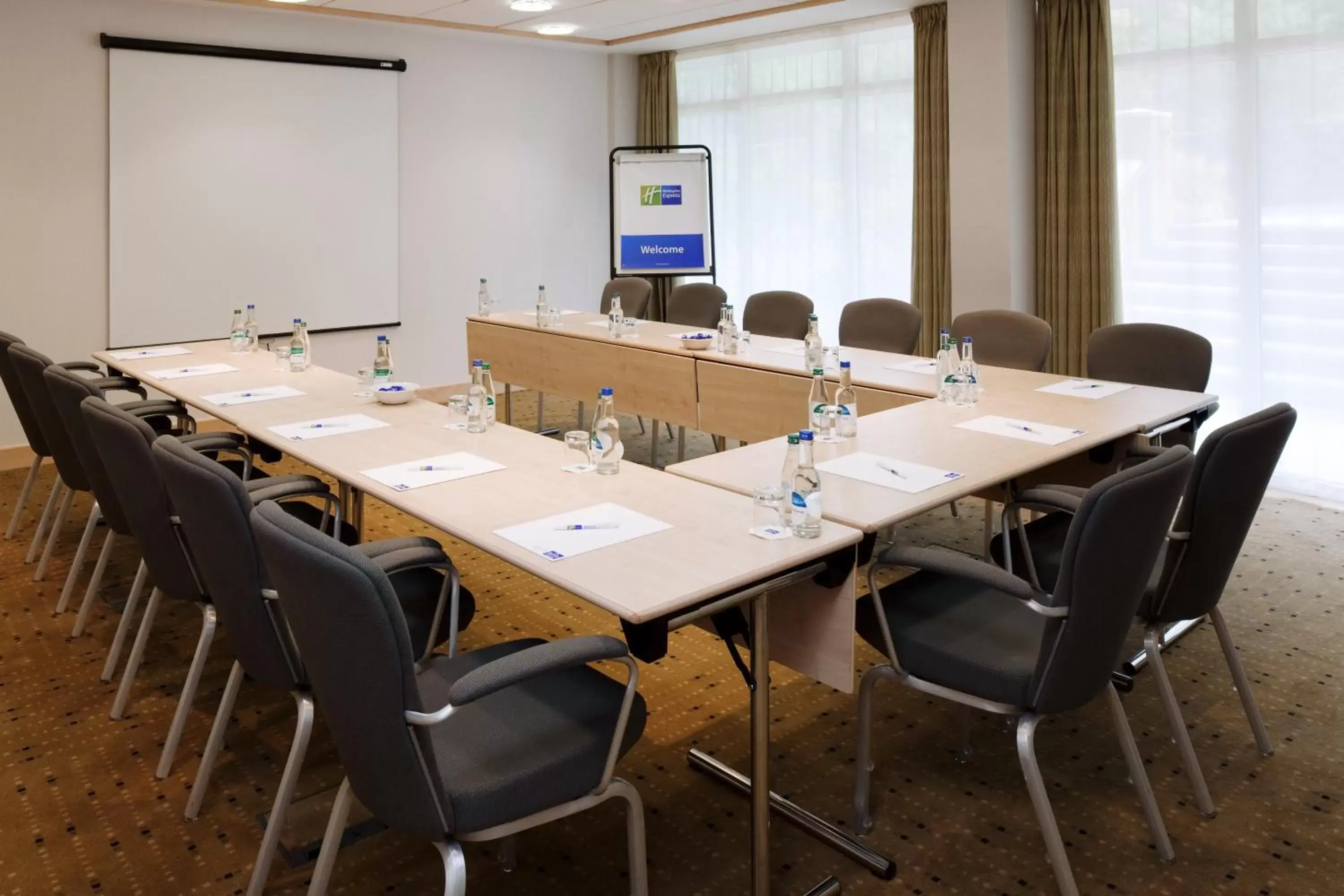 Meeting/conference room, Business Area/Conference Room in Holiday Inn Express Birmingham Redditch, an IHG Hotel