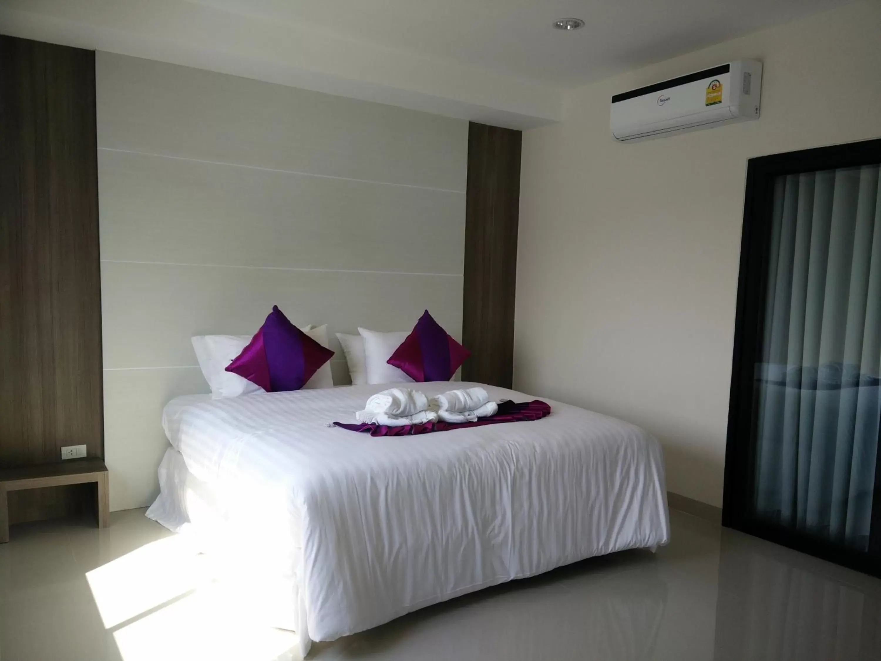 Toilet, Bed in Phitsanulok United Toilet, Bed in Phitsanulok United