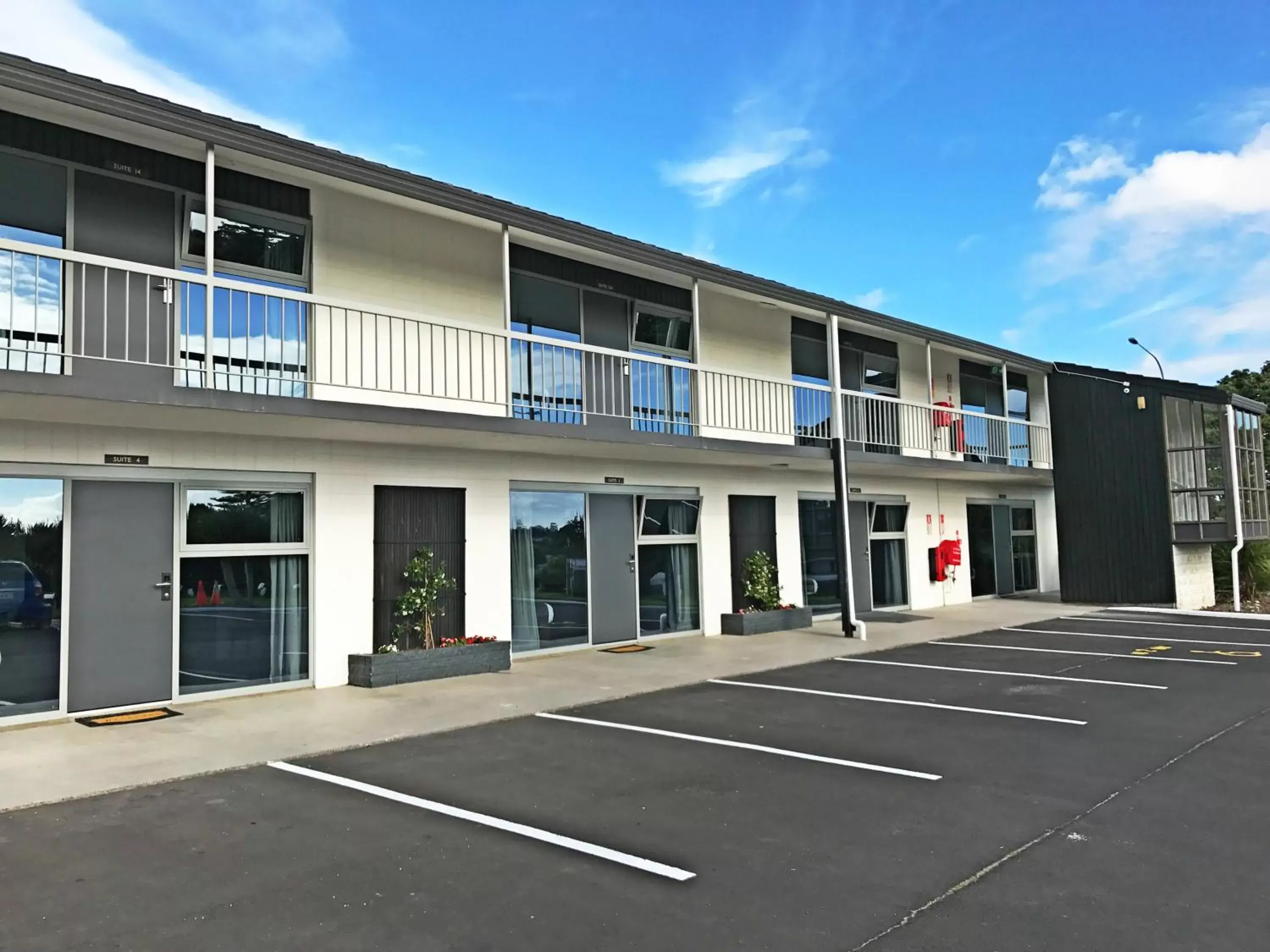 Property Building in Ellerslie Palms Motel