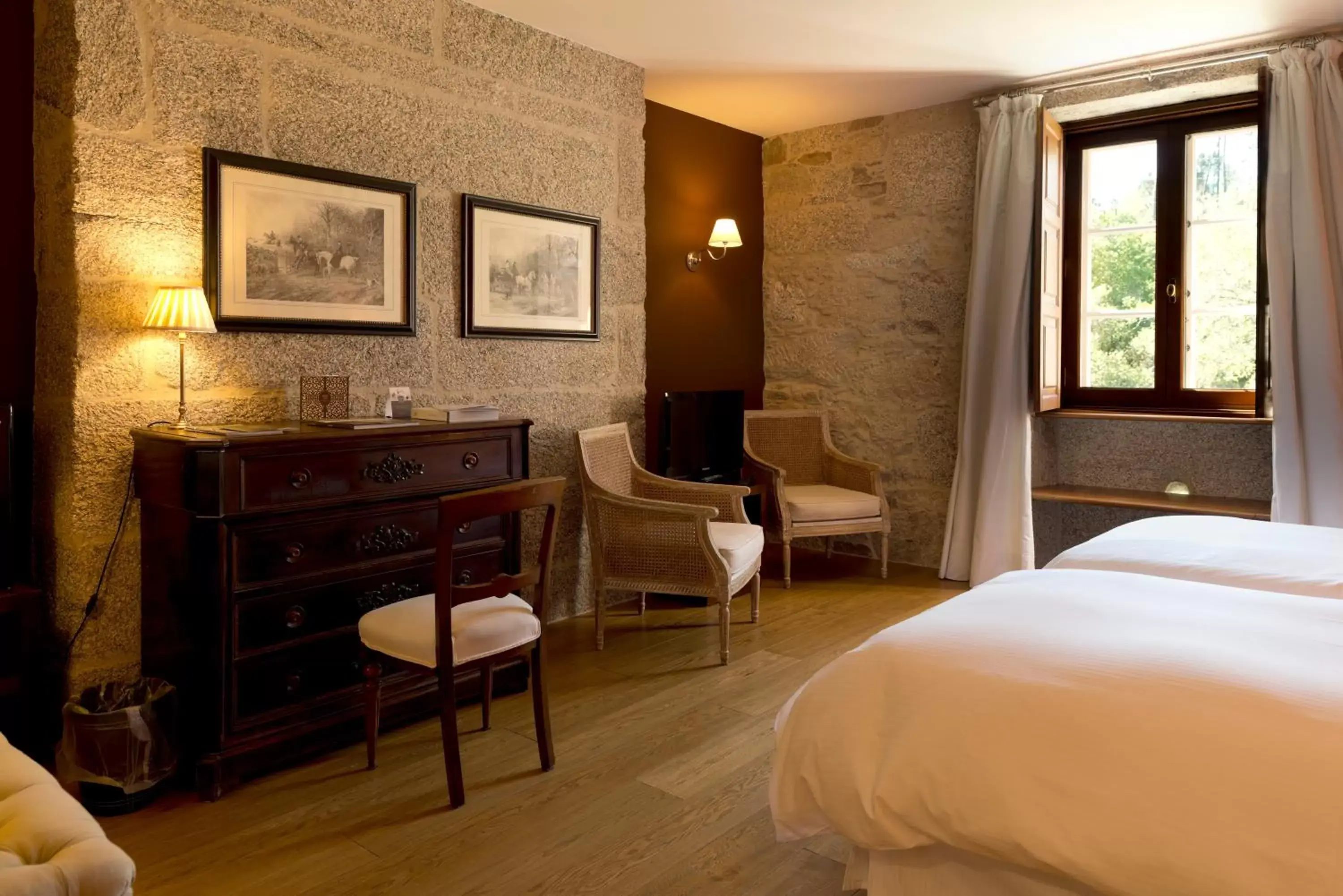 Bedroom, TV/Entertainment Center in A Quinta Da Auga Hotel Spa Relais & Chateaux