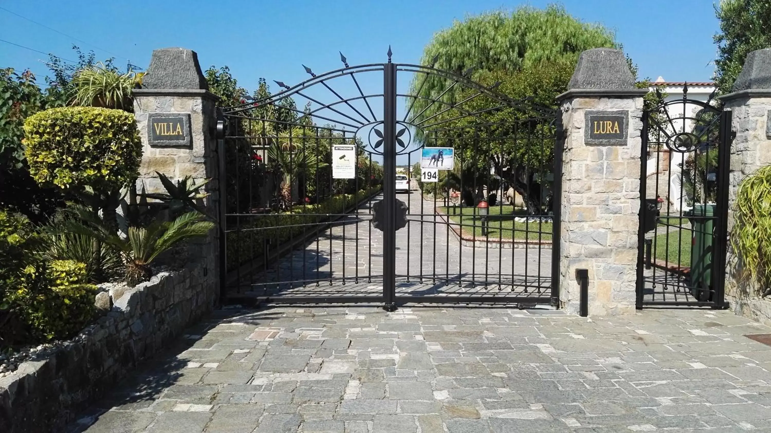 Property building, Facade/Entrance in B&B Villa Lura Pompei