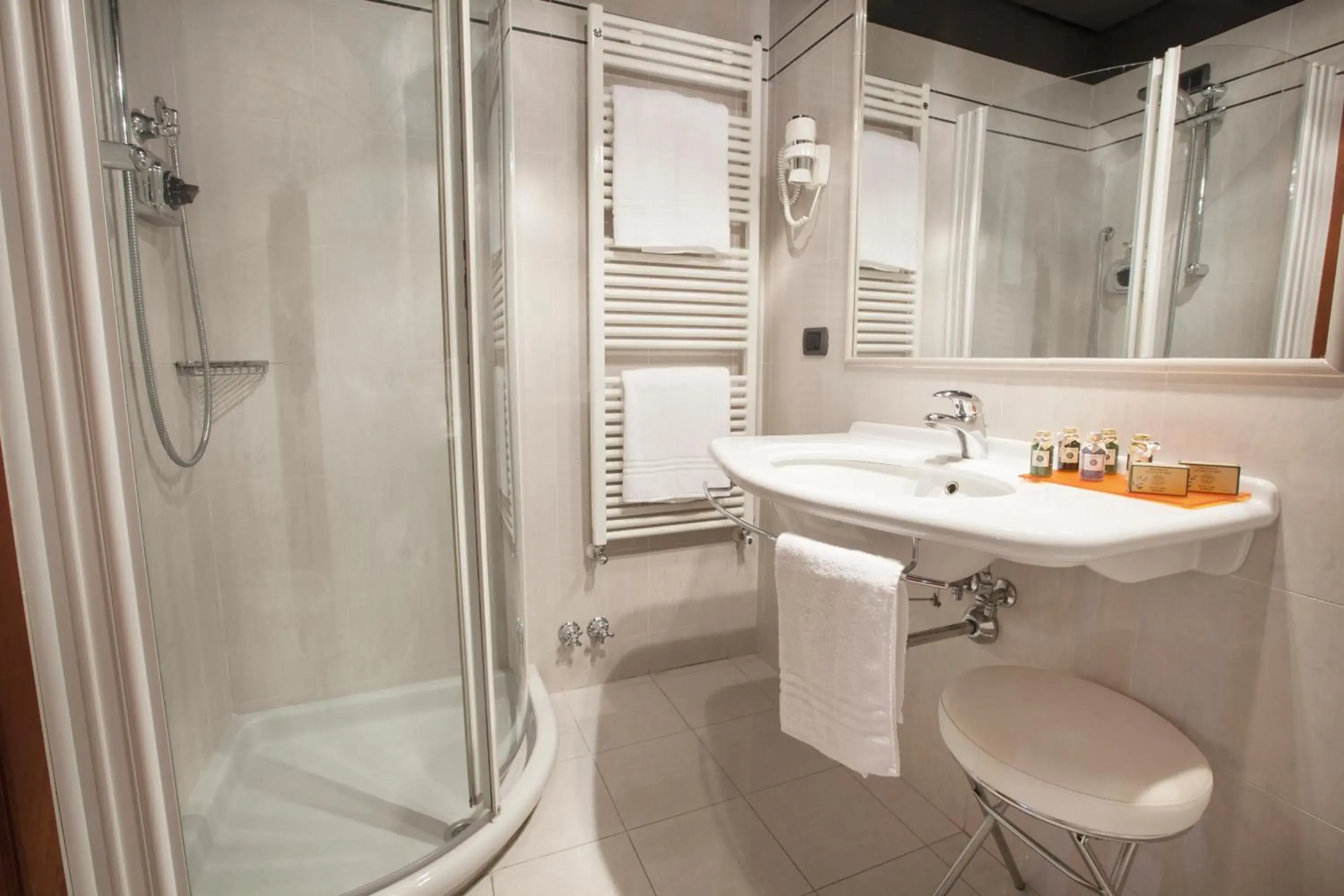 Shower, Bathroom in Albergo Celide