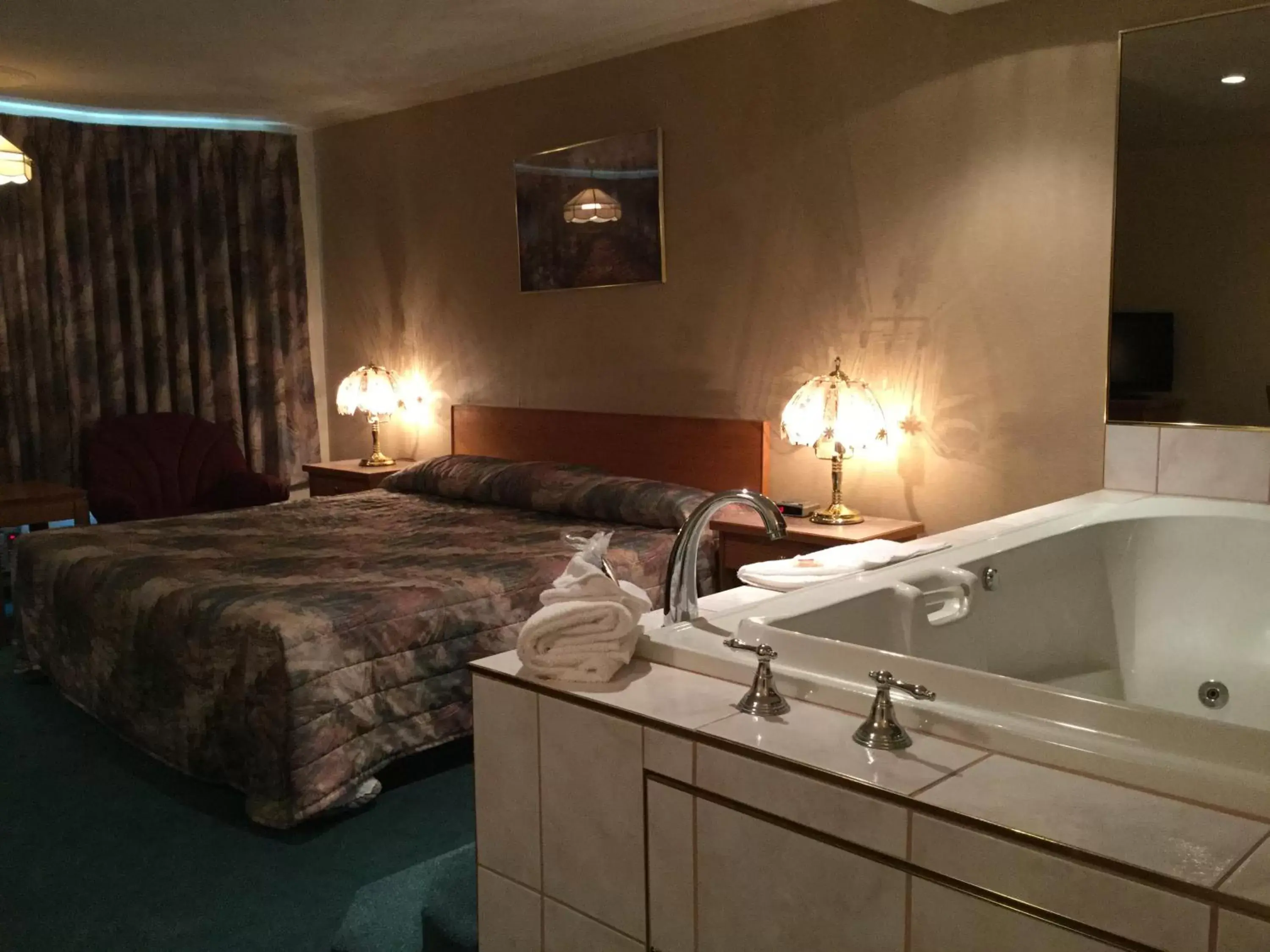 Bedroom, Bed in Western Budget Motel East Red Deer