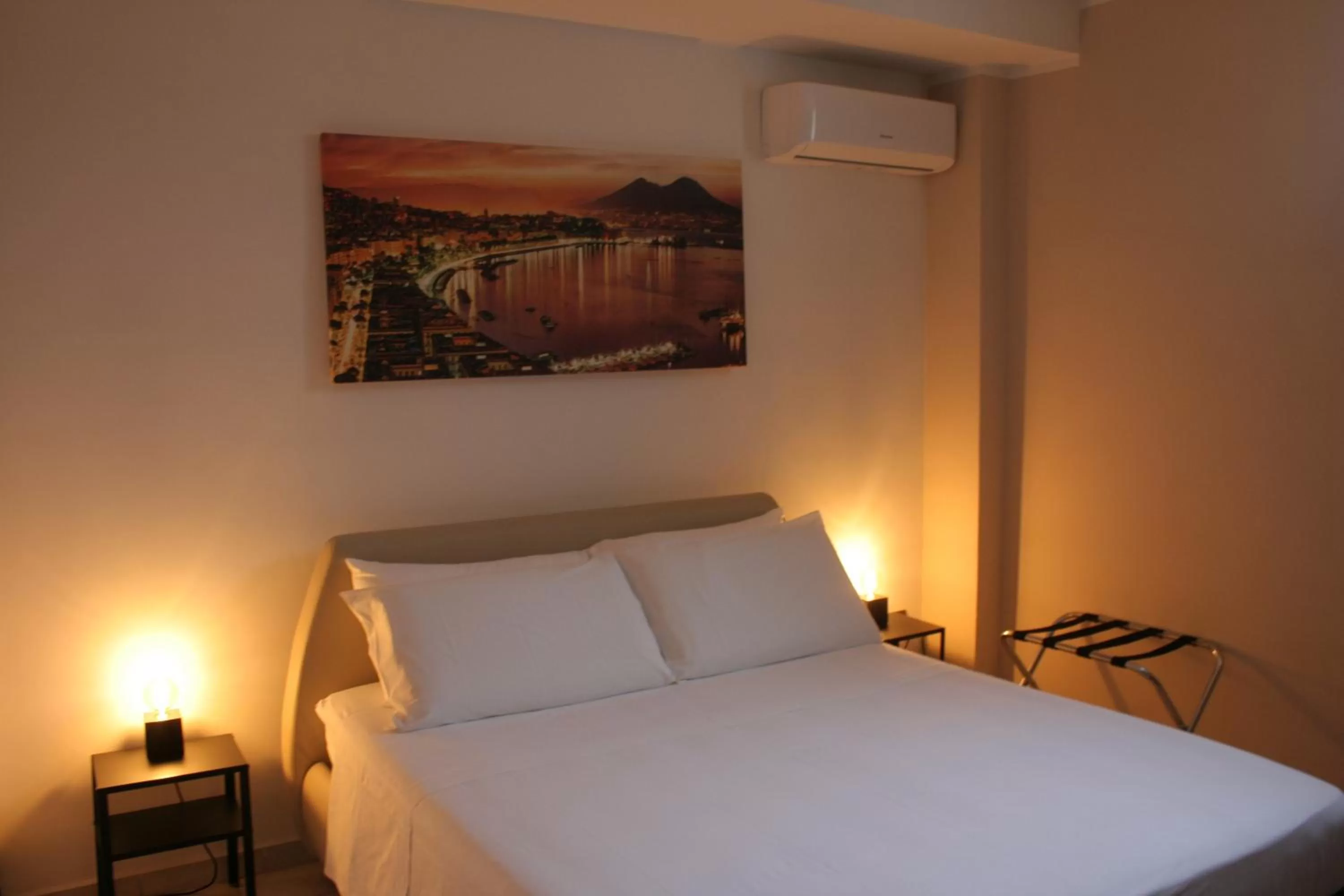 Bedroom, Bed in Home Napulè