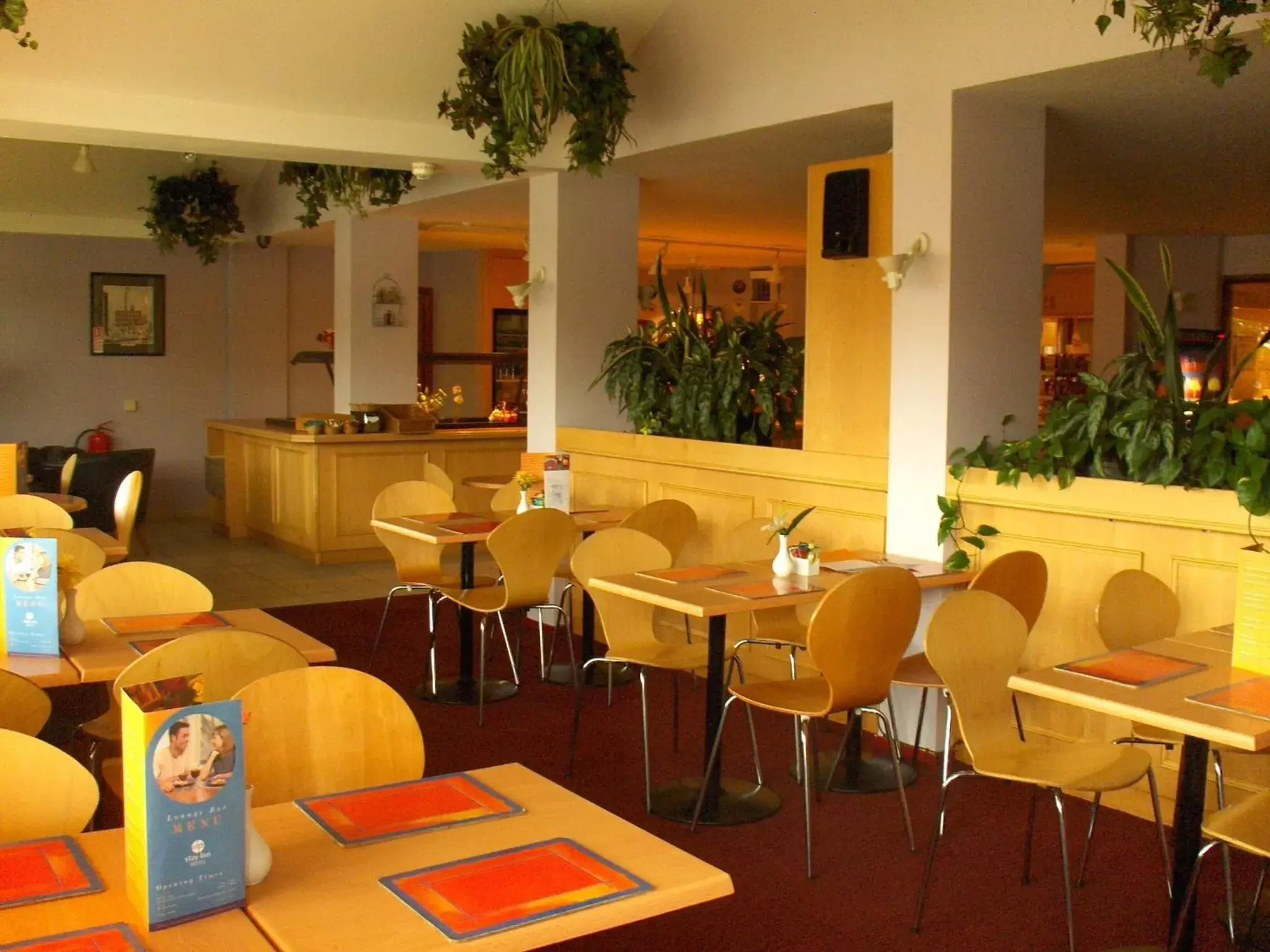 Restaurant/Places to Eat in Stay Inn Manchester