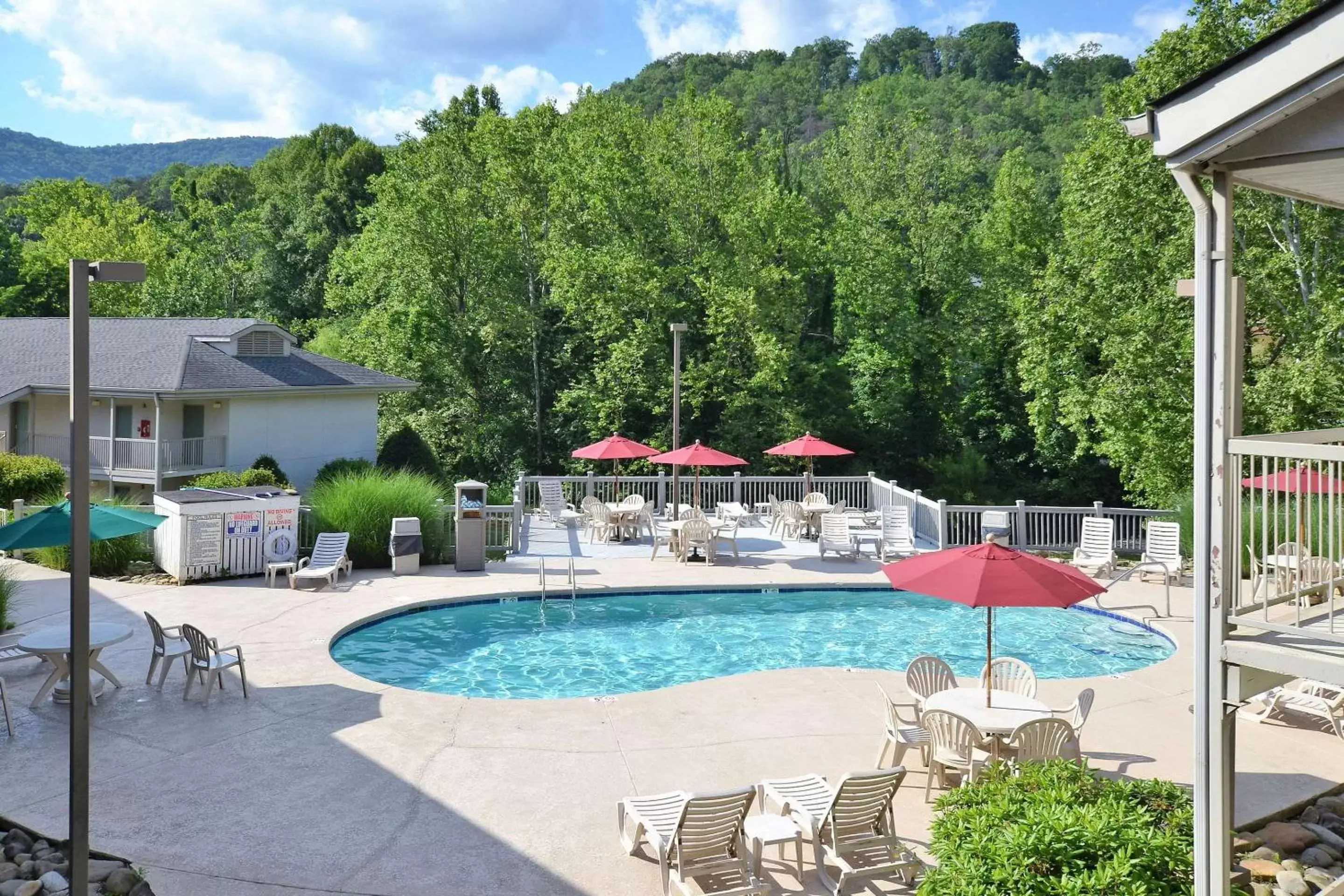 On site, Swimming Pool in Quality Inn Cherokee