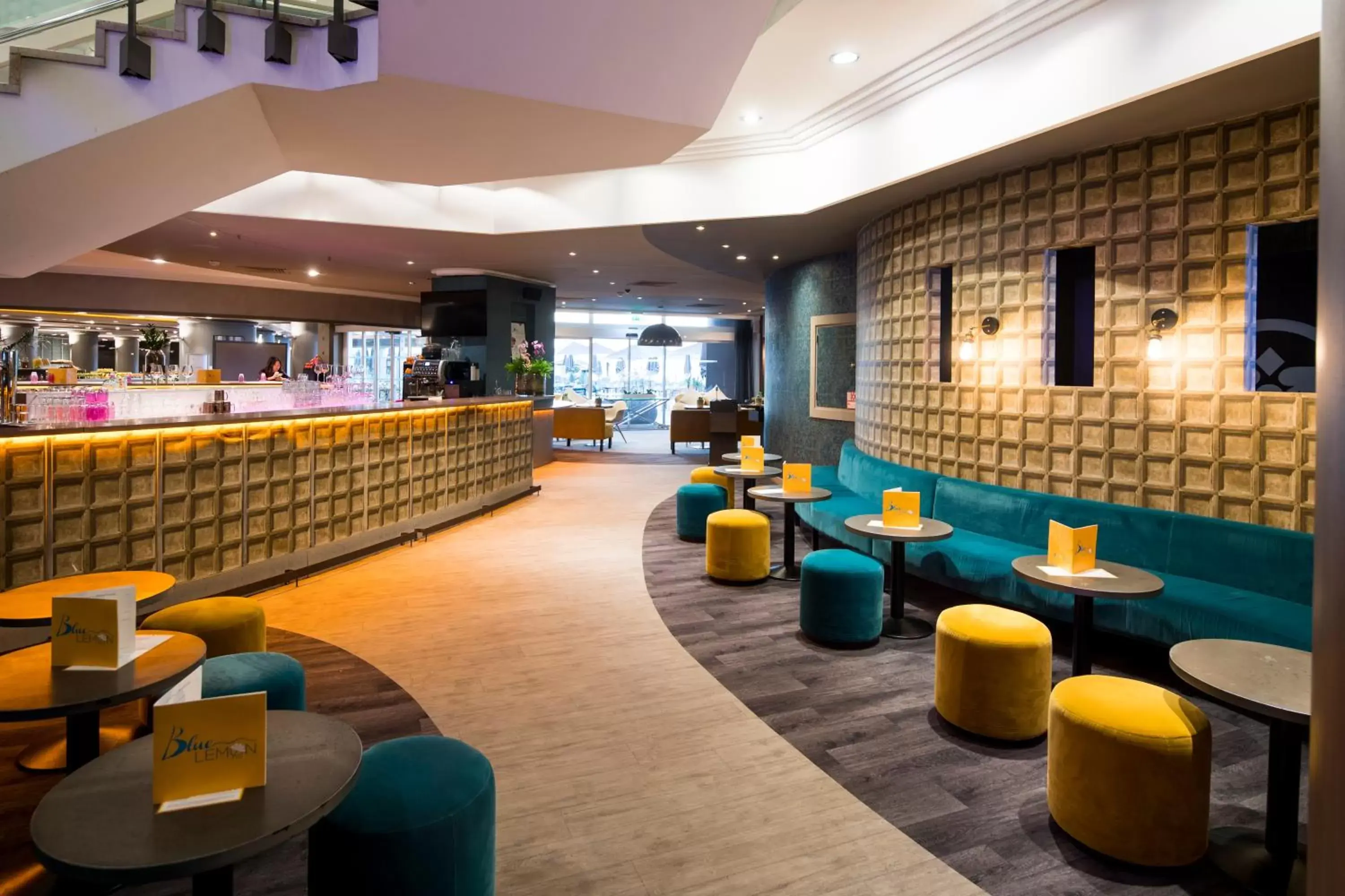 Lounge or bar, Lounge/Bar in Pullman Cannes Mandelieu Royal Casino