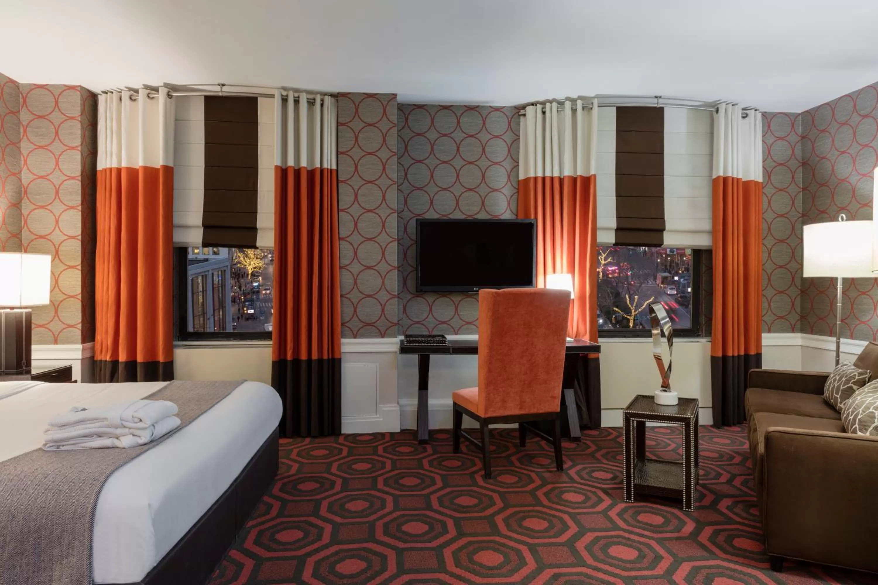 TV and multimedia, Bed in The Empire Hotel New York