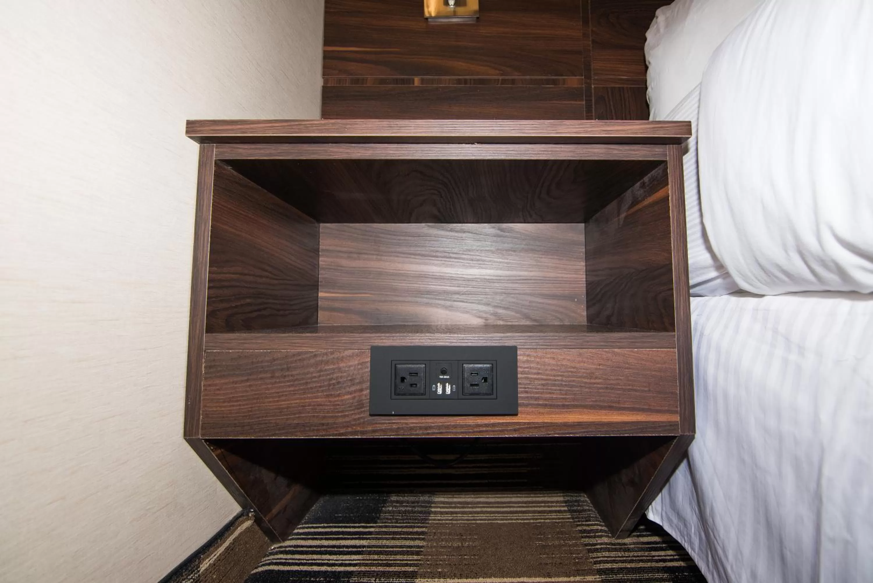 hair dresser, Bed in Baymont by Wyndham Medicine Hat