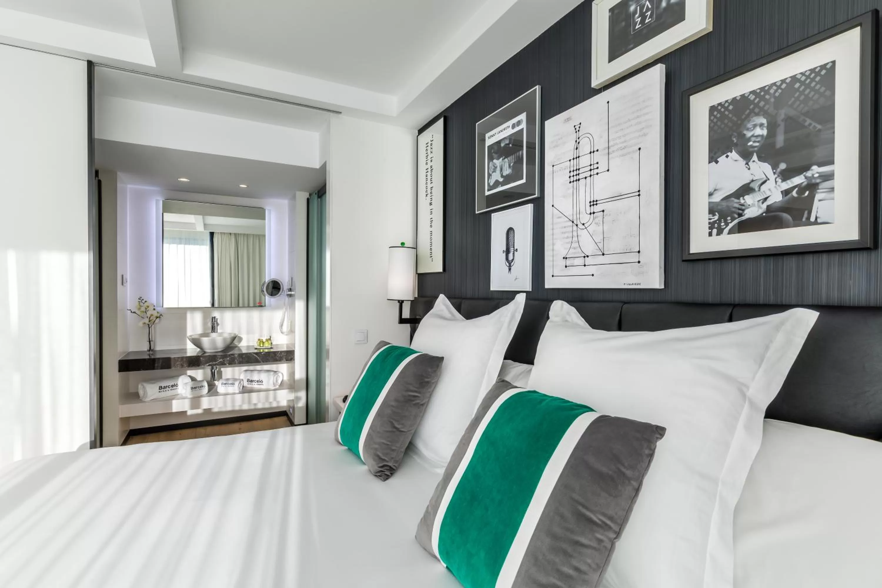 Property building, Bed in Barceló Imagine