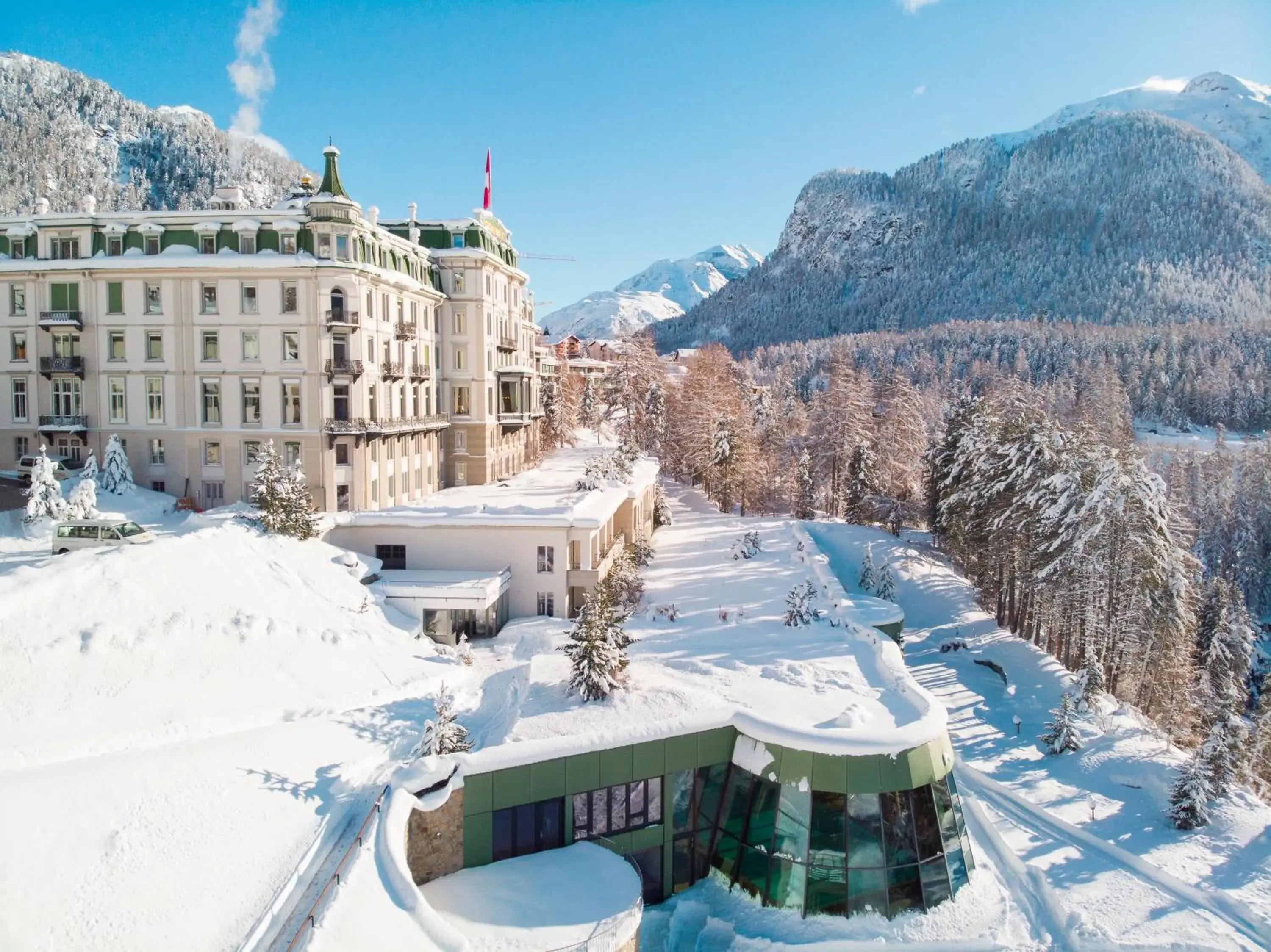 Facade/entrance in Grand Hotel Kronenhof