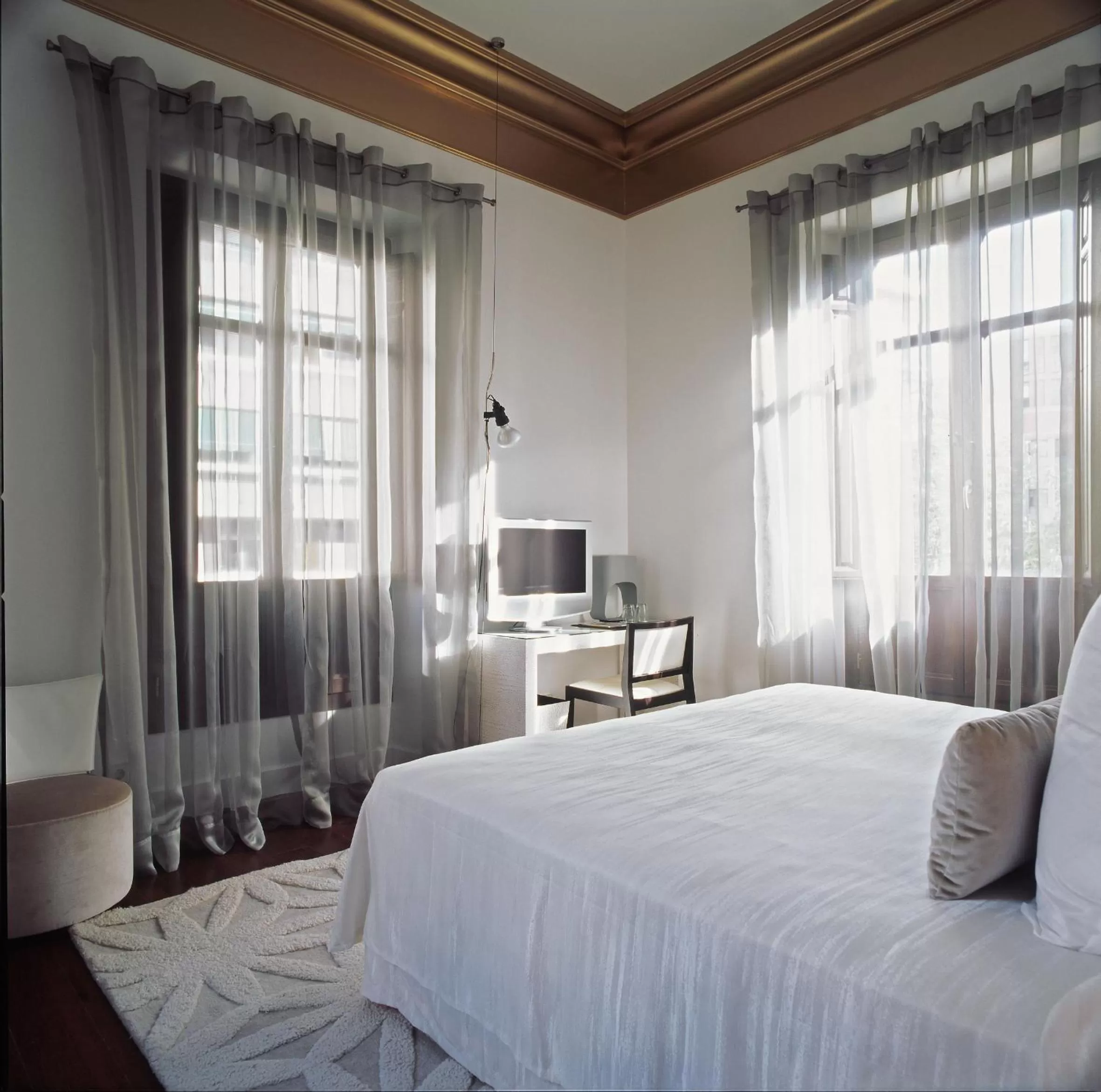 Bed in Hospes Palacio de los Patos, a Member of Design Hotels