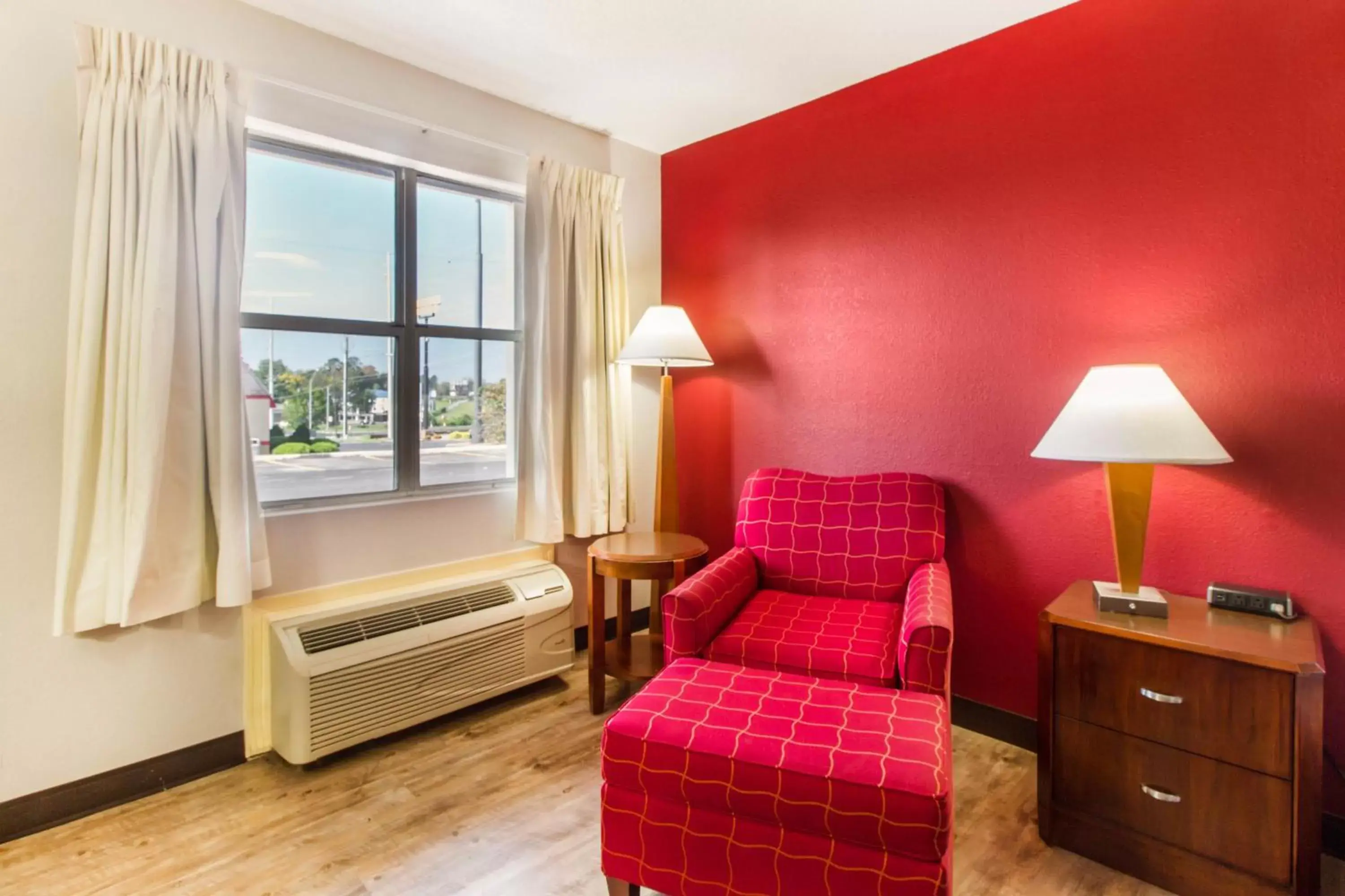 Seating Area in Econo Lodge - Athens