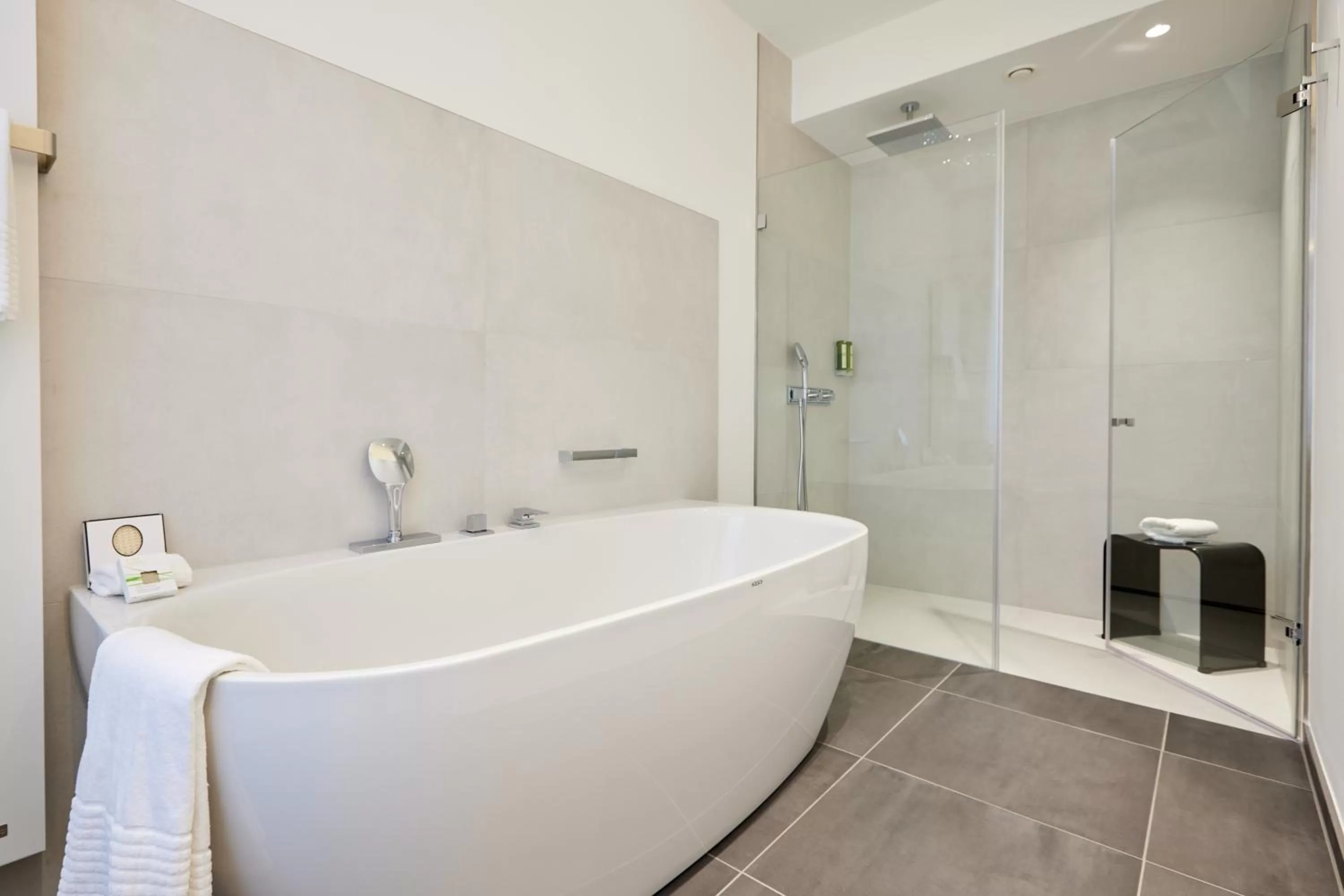 Bathroom in Kasino Hotel