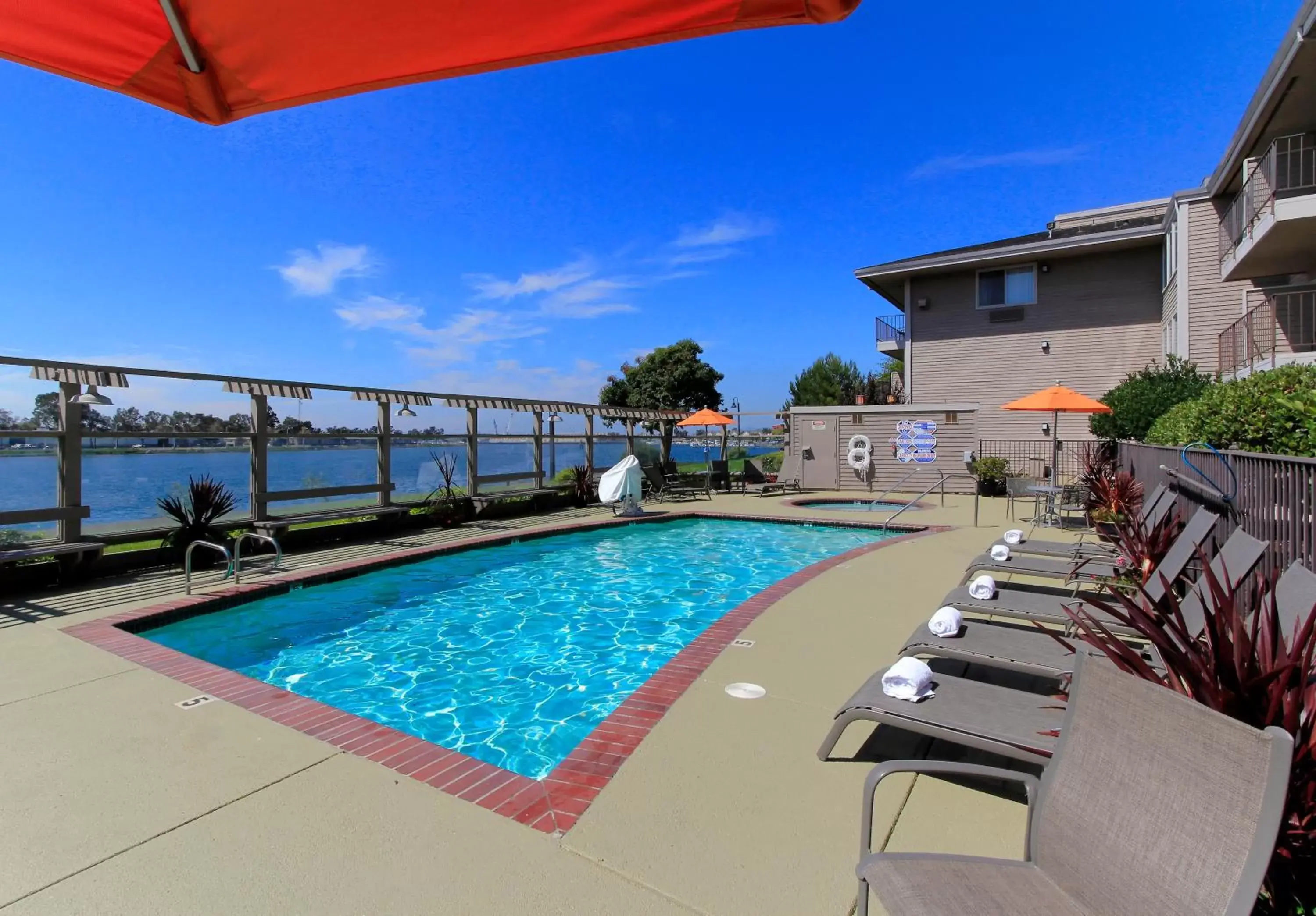 Swimming Pool in Best Western Plus Bayside Hotel