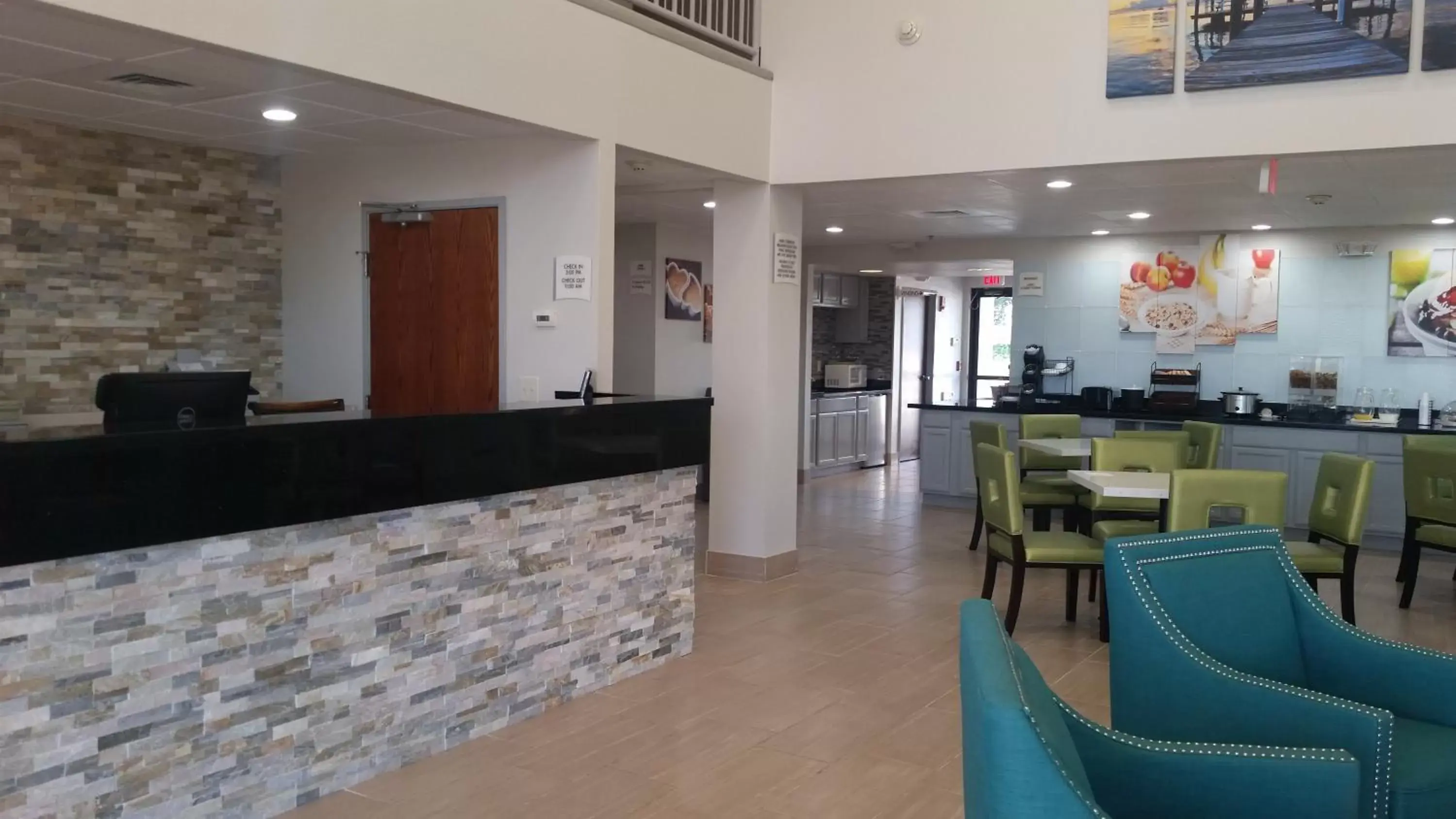 Lobby or reception, Restaurant/Places to Eat in Quality Inn & Suites