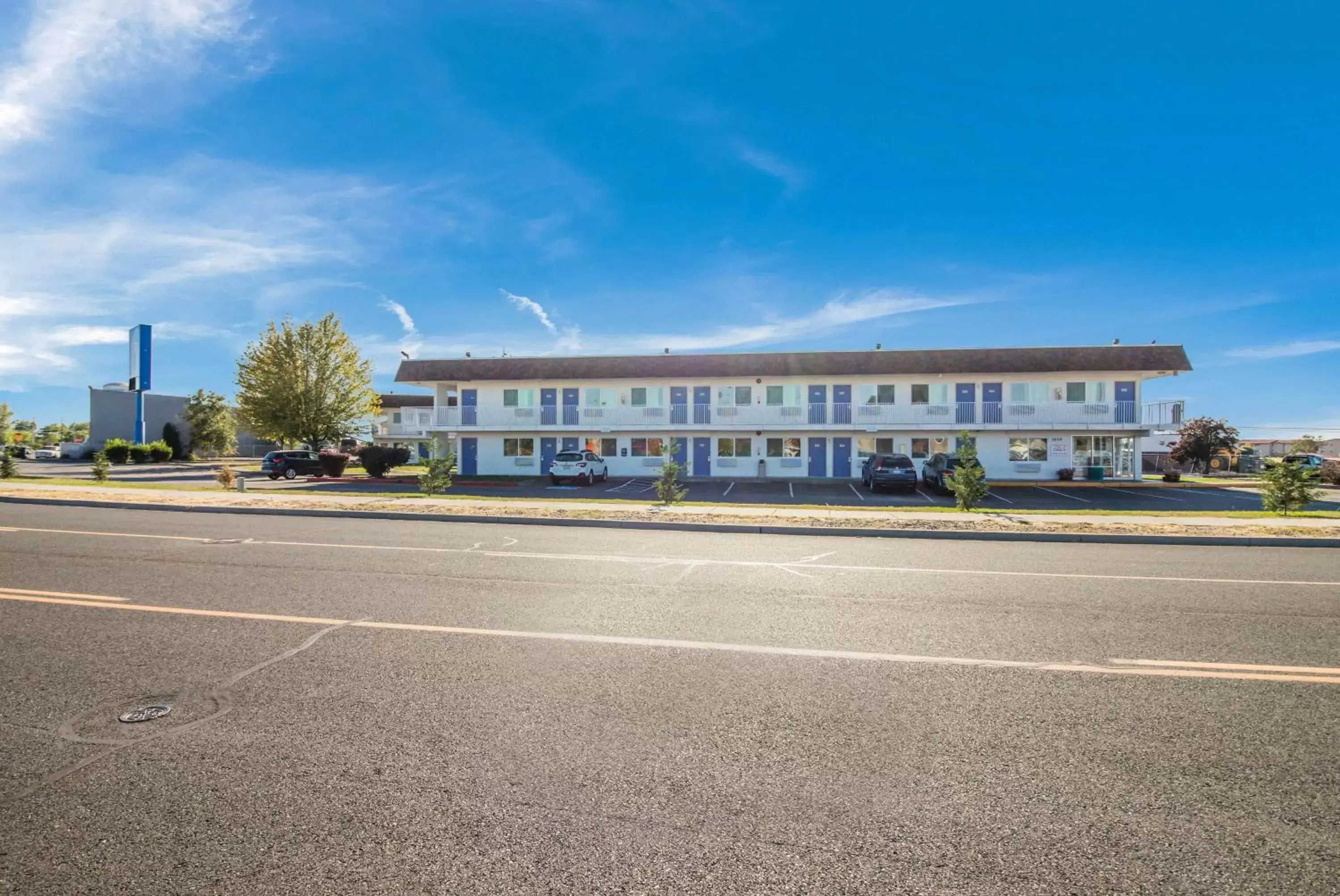 Property Building in Motel 6-Moses Lake, WA