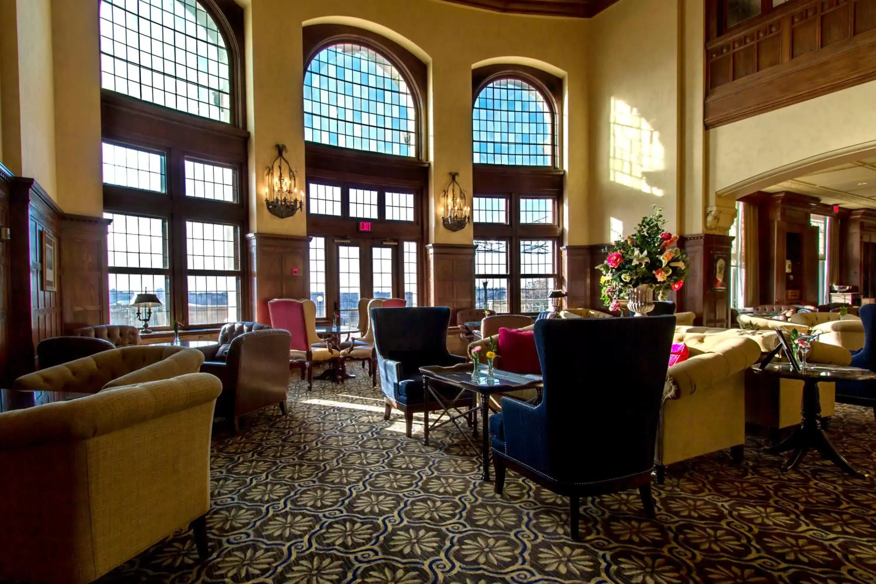 Lounge or bar in Fairmont Hotel Macdonald