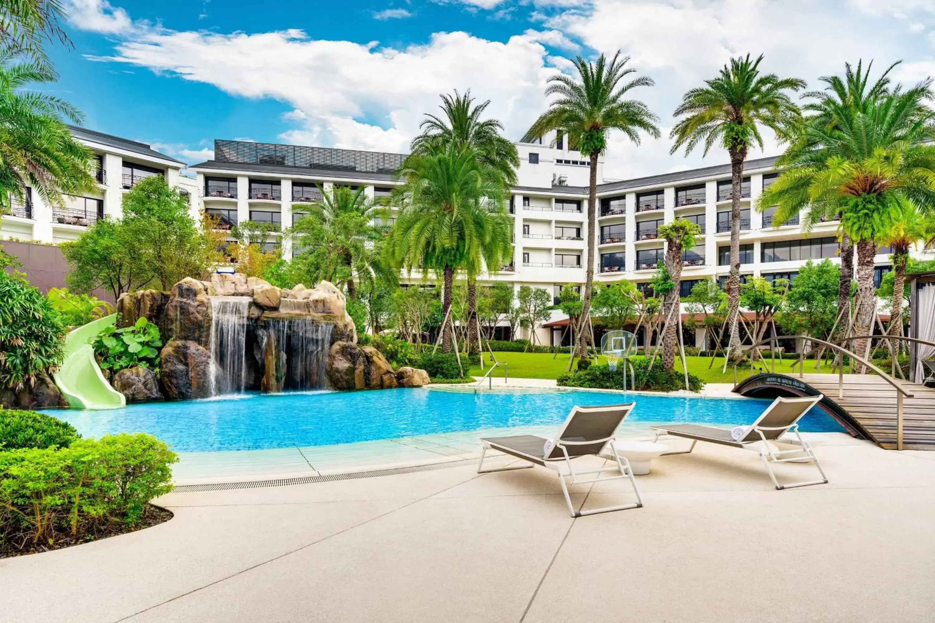 Swimming Pool in The Westin Tashee Resort, Taoyuan