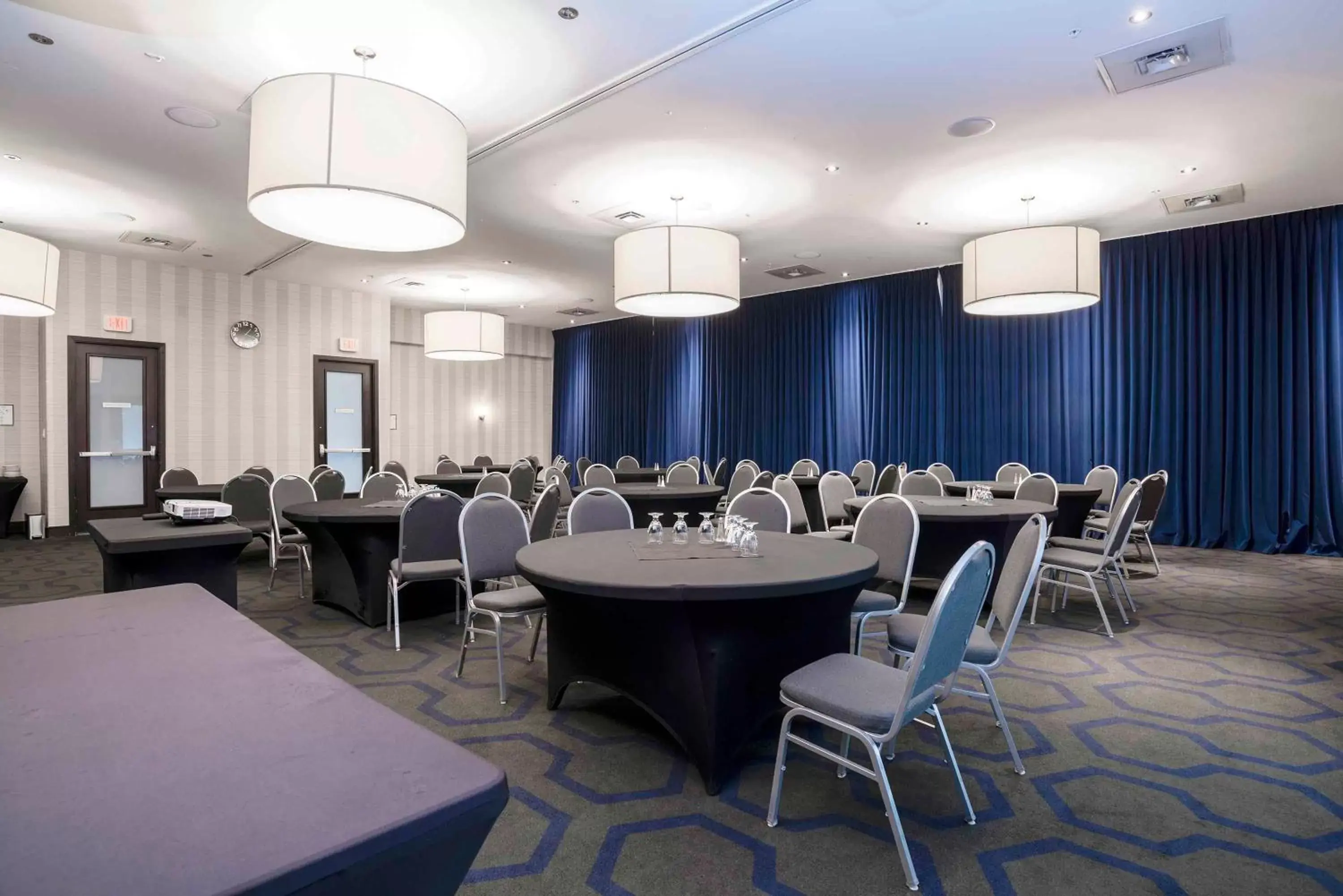 Meeting/conference room in Sandman Signature Prince George Hotel