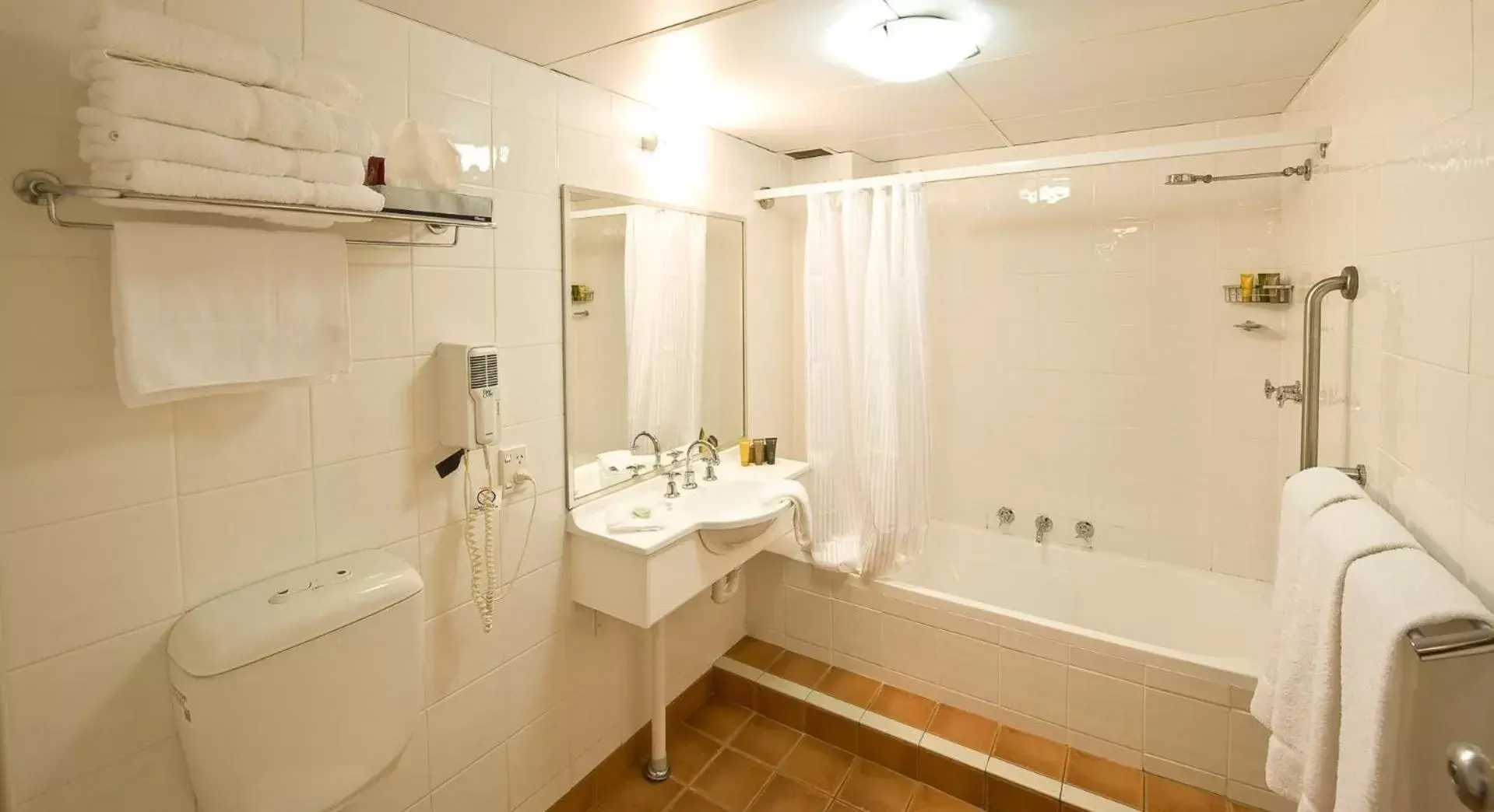 Bathroom in 175 Hotel Westmead