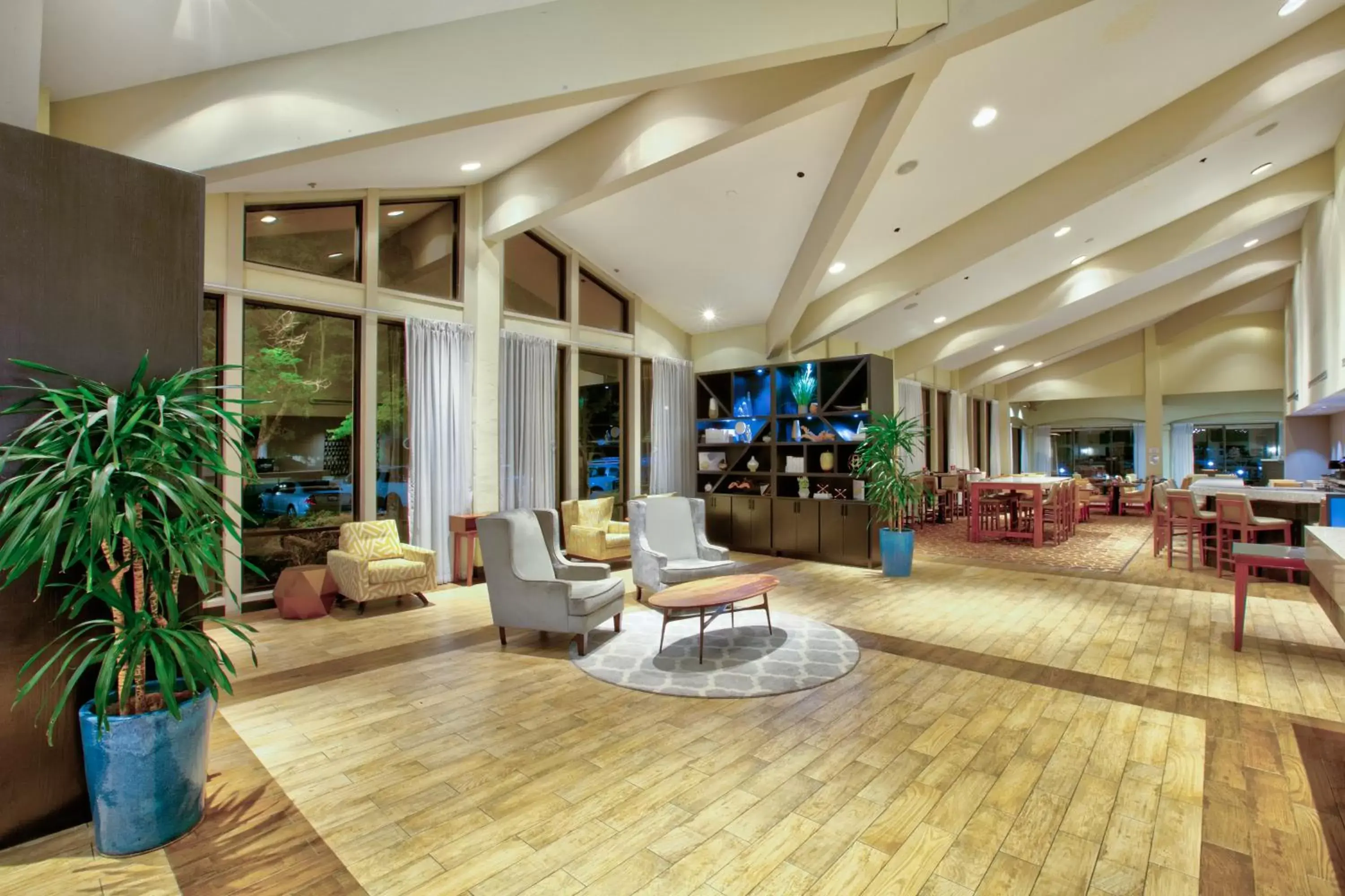 Lobby or reception, Lobby/Reception in Holiday Inn & Suites Santa Maria, an IHG Hotel