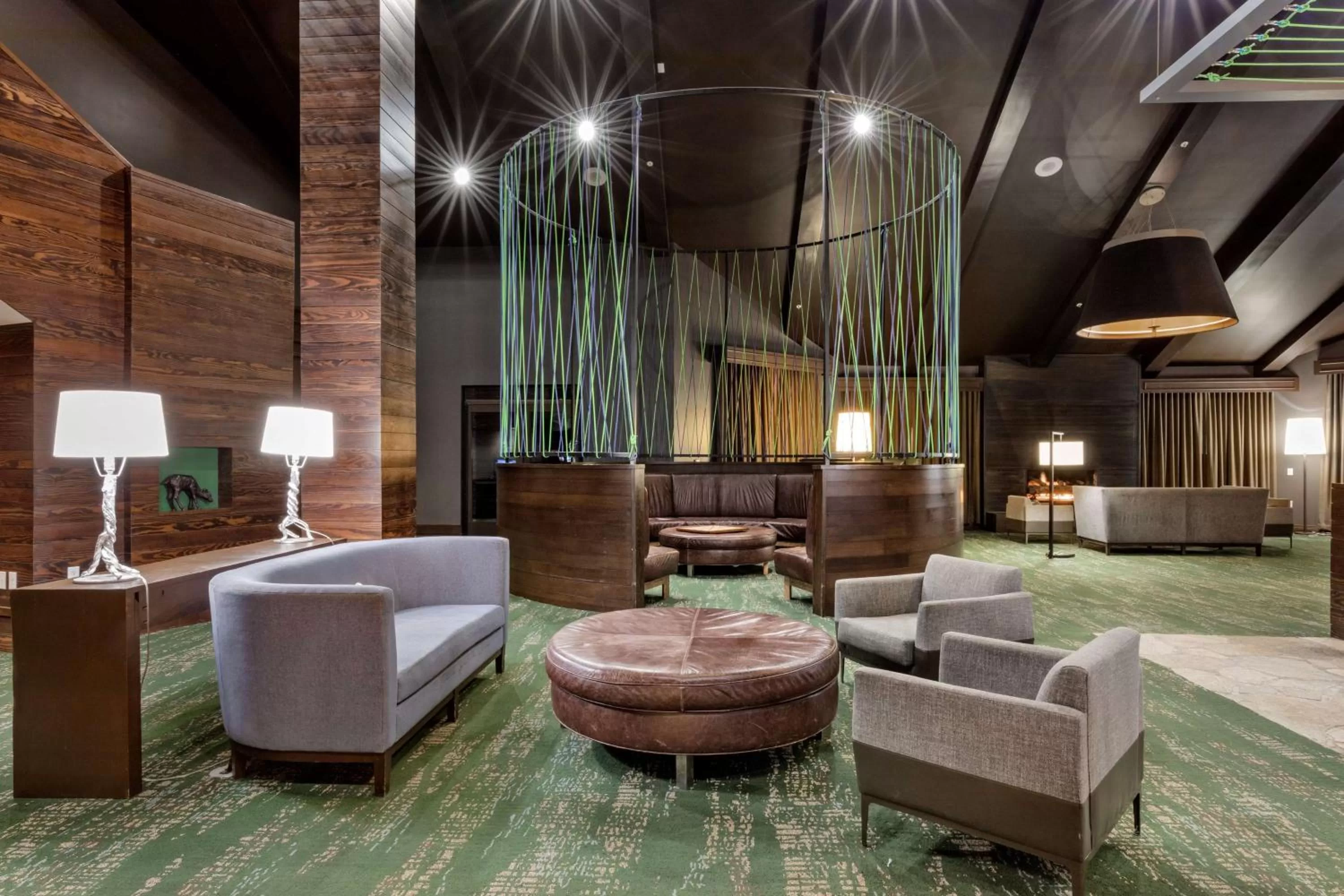 Communal lounge/ TV room in DoubleTree by Hilton Hotel Park City - The Yarrow