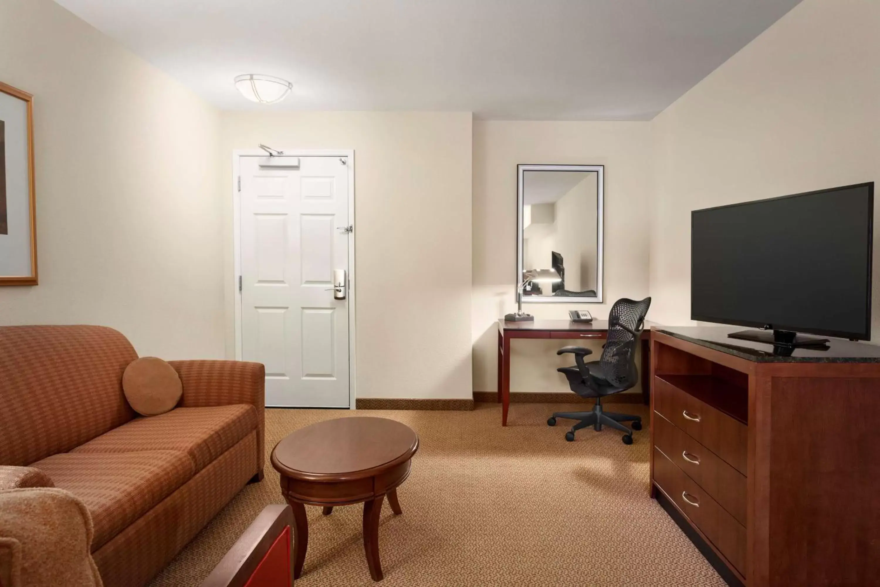 Bedroom, Seating Area in Hilton Garden Inn Bartlesville