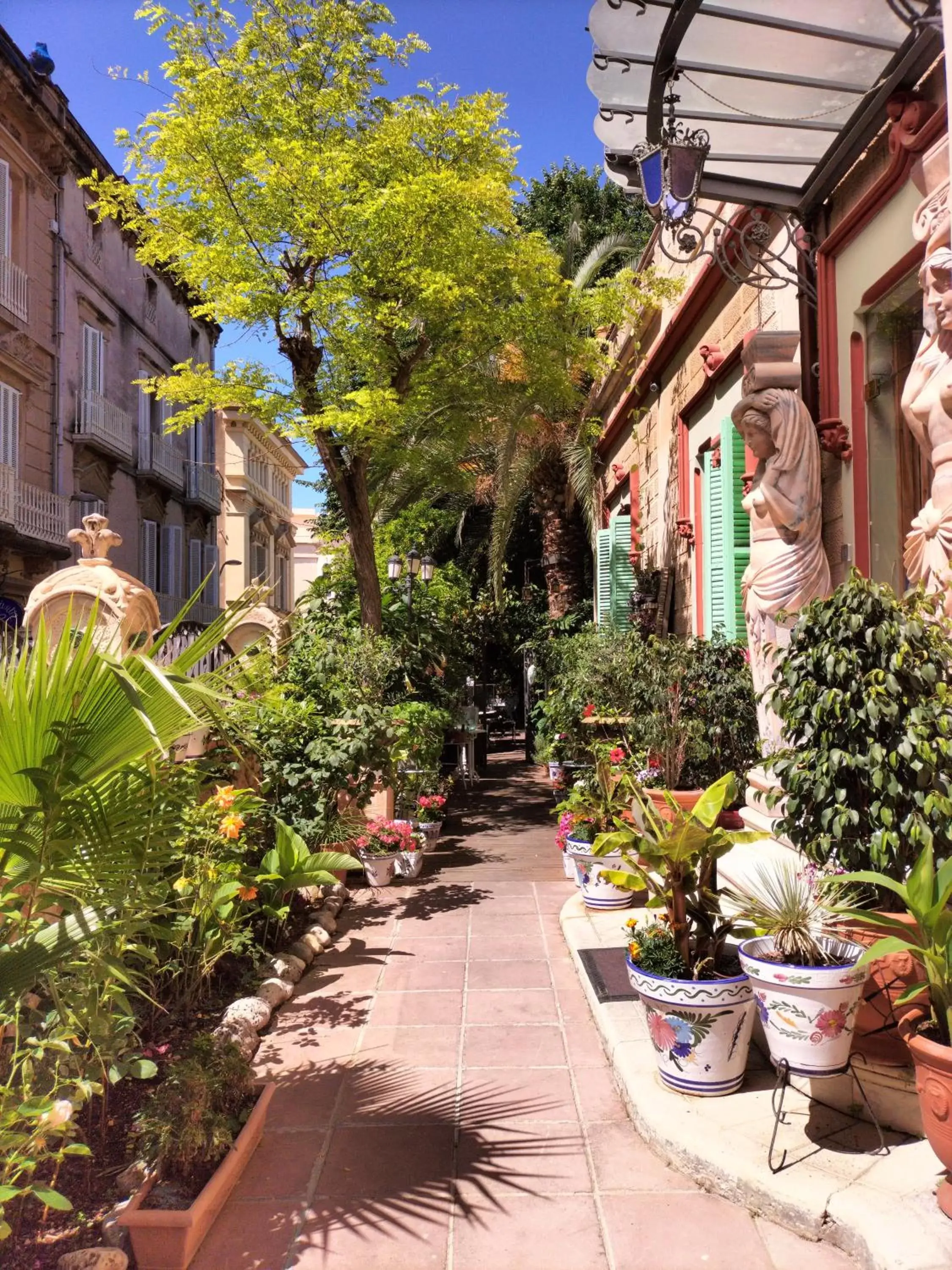 Property building in Sitges Royal Rooms