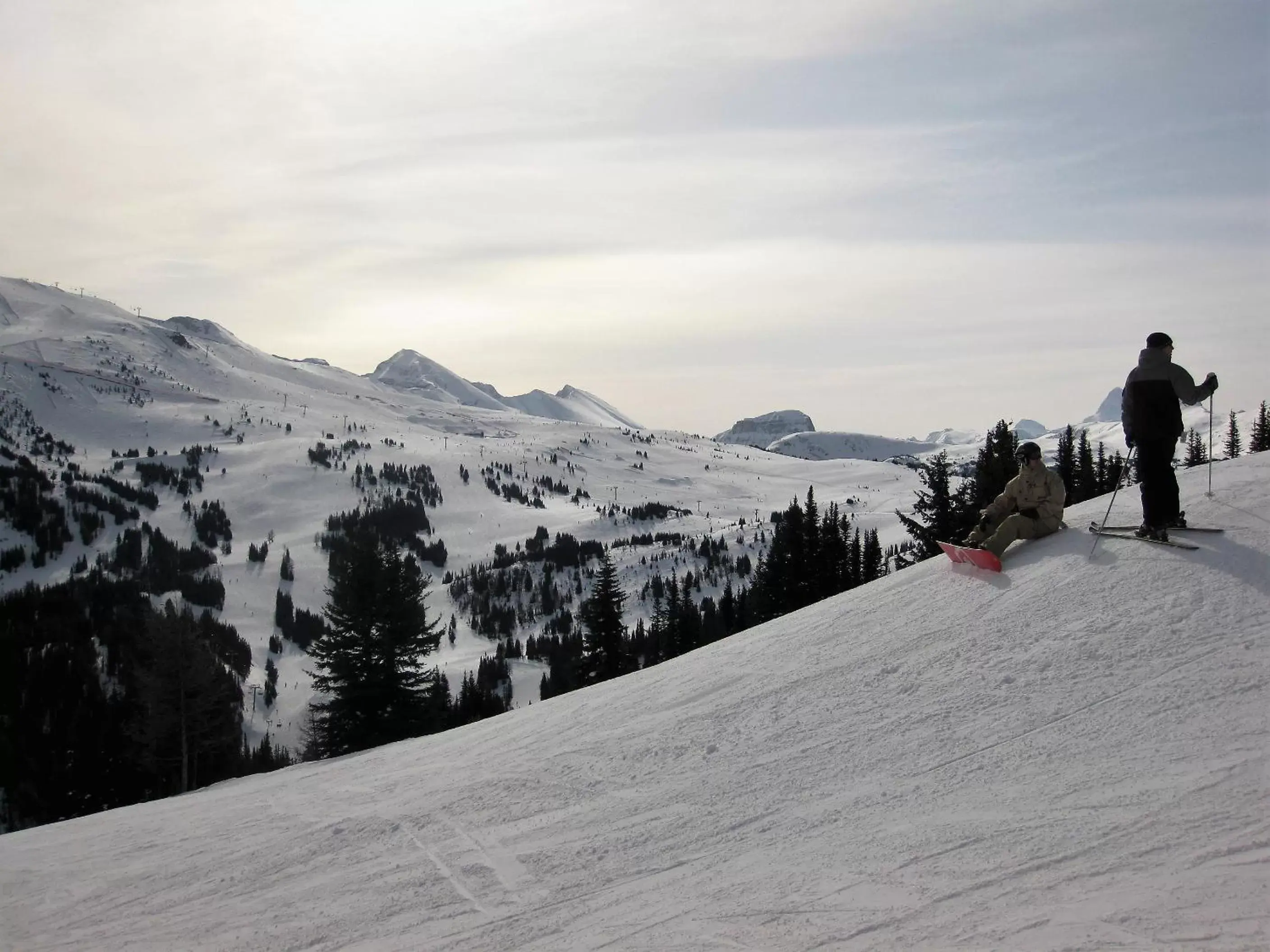Skiing, Winter in Sunset Mountain Inn