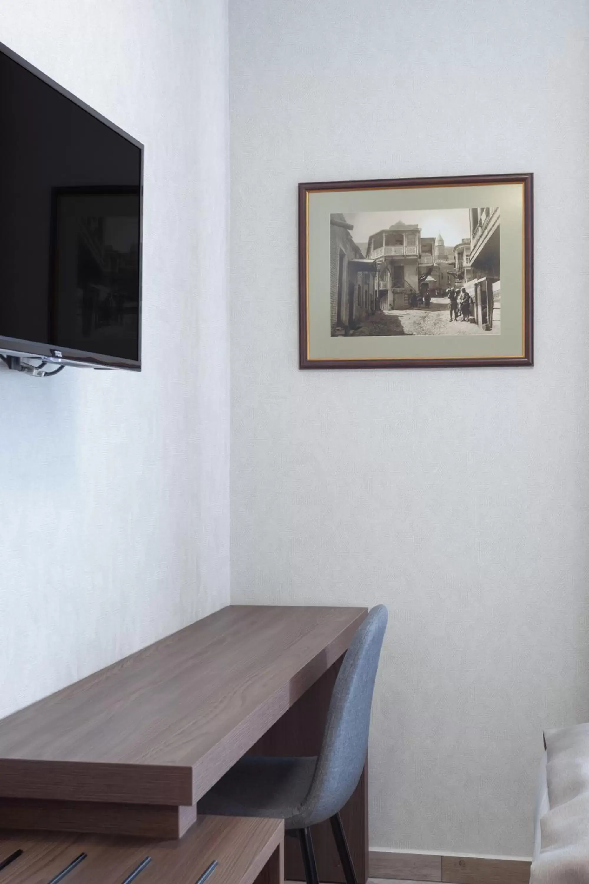 TV and multimedia, Dining Area in Hotel Old Wall