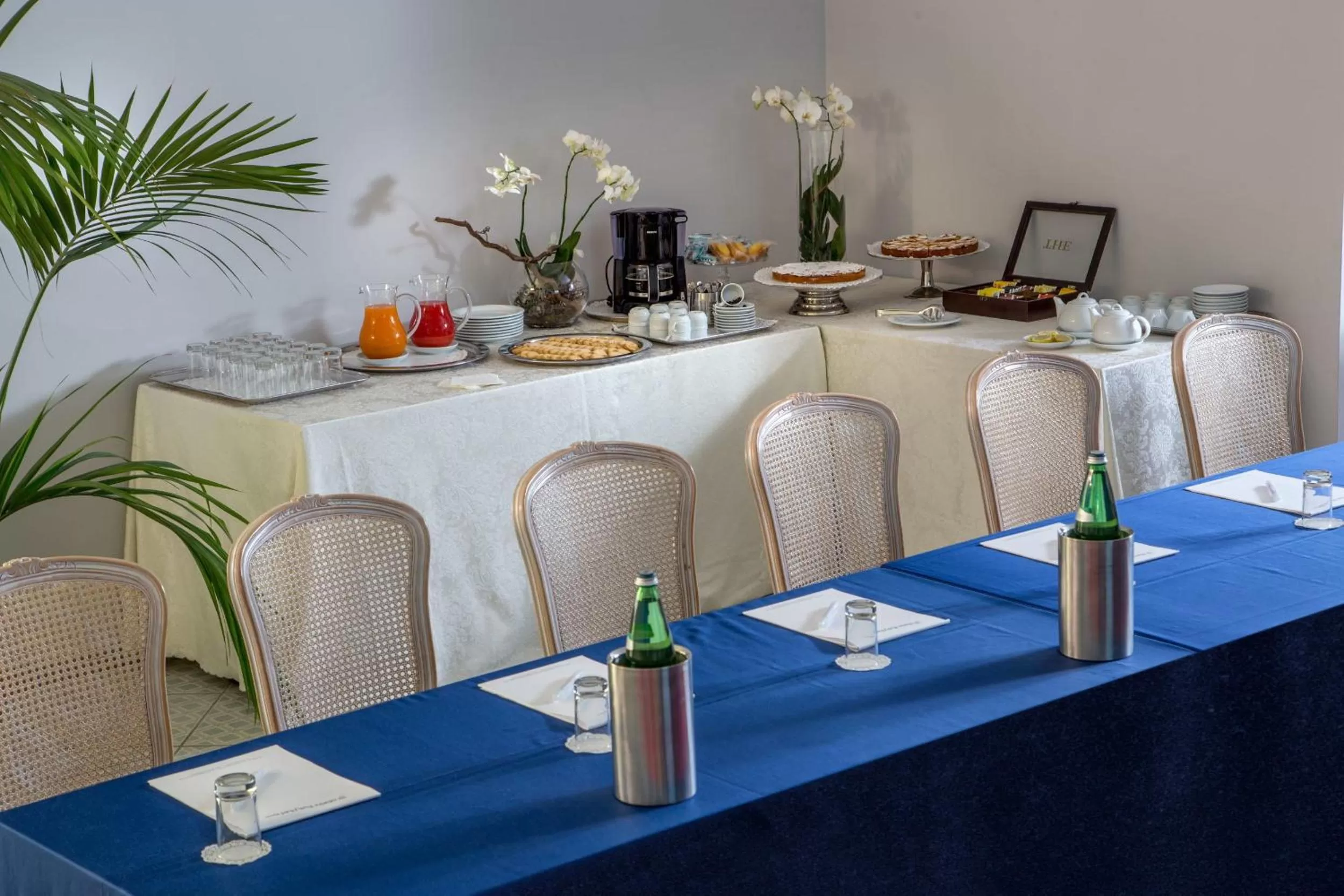 Business facilities in Marini Park Hotel
