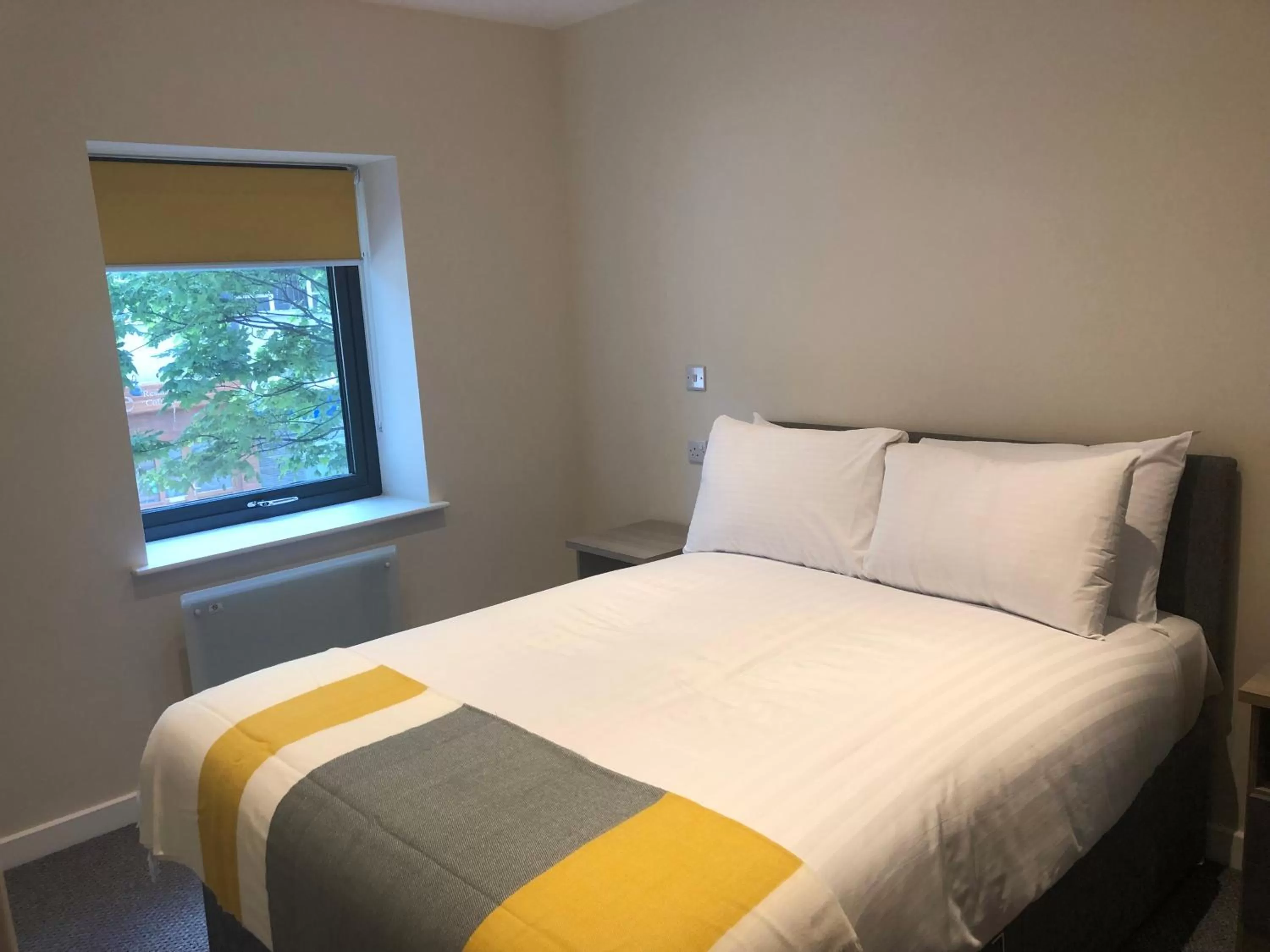 Bedroom, Bed in The Dragon Hotel