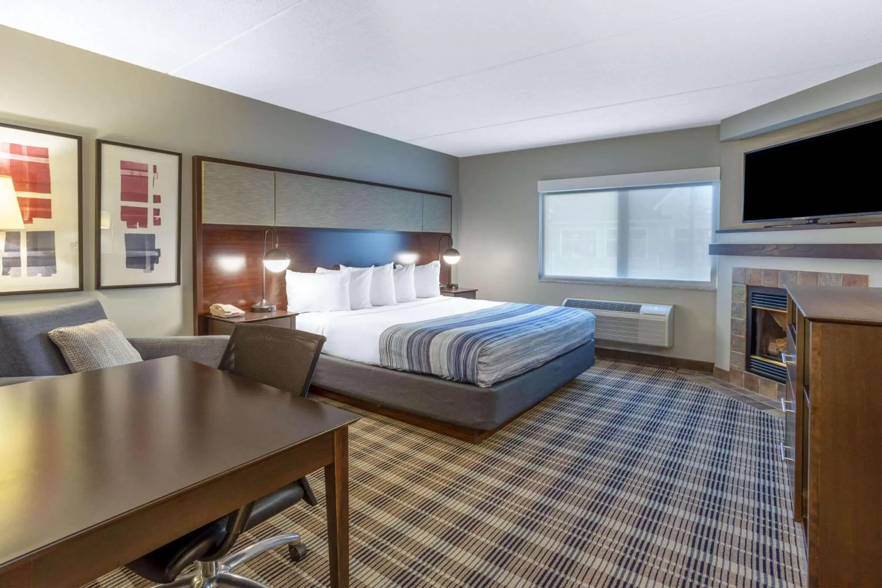 Photo of the whole room, Bed in AmericInn by Wyndham Madison South